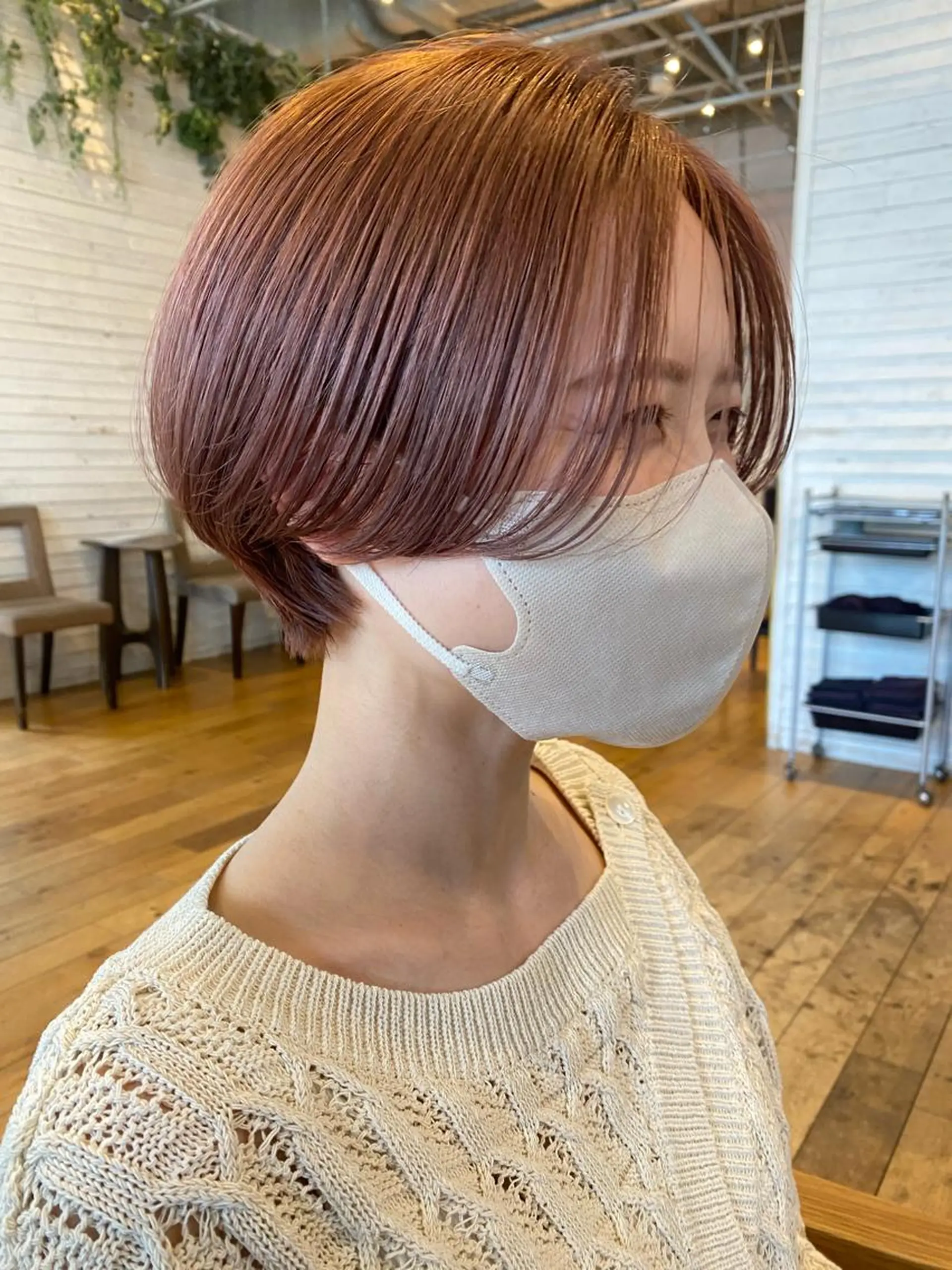 カラー ベージュカラー ピンクカラー ピンクベージュ 🌈今野佑哉 ショートボブブリーチのヘアスタイル