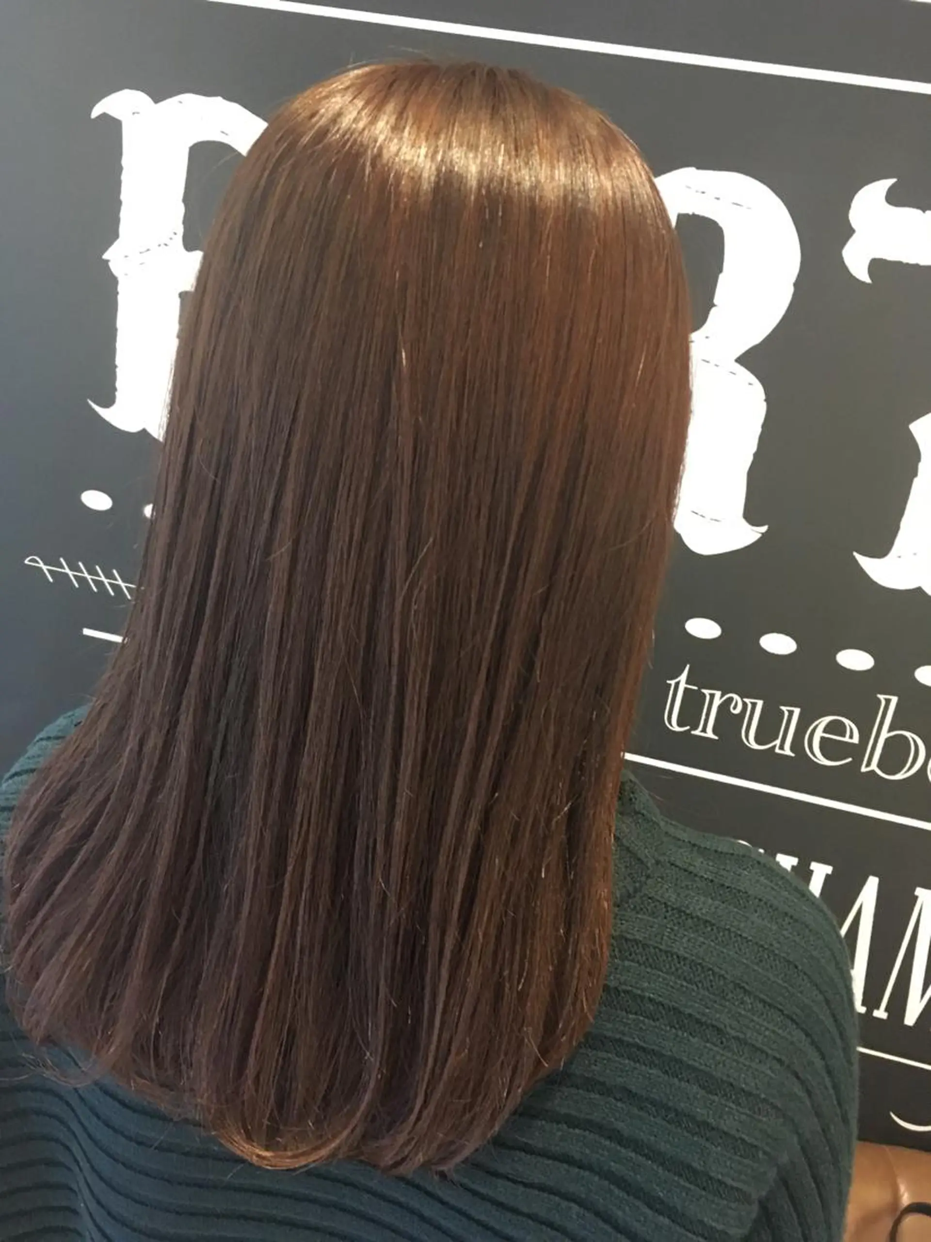 セミロング カラー 伊藤 いほみの眉毛・アイブロウイメージ