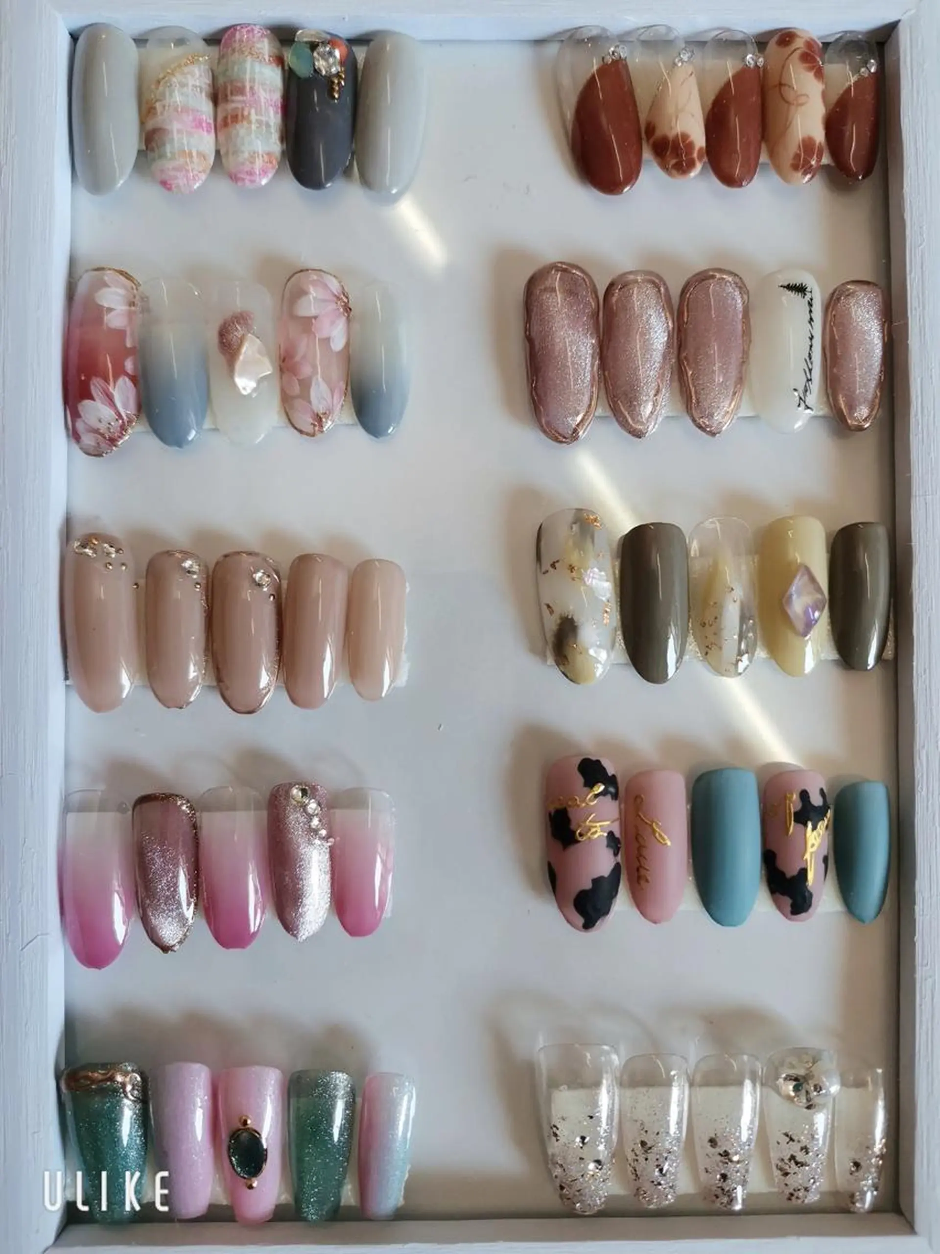 カラー ネイル ハンドネイル wiwi salonのネイルデザイン