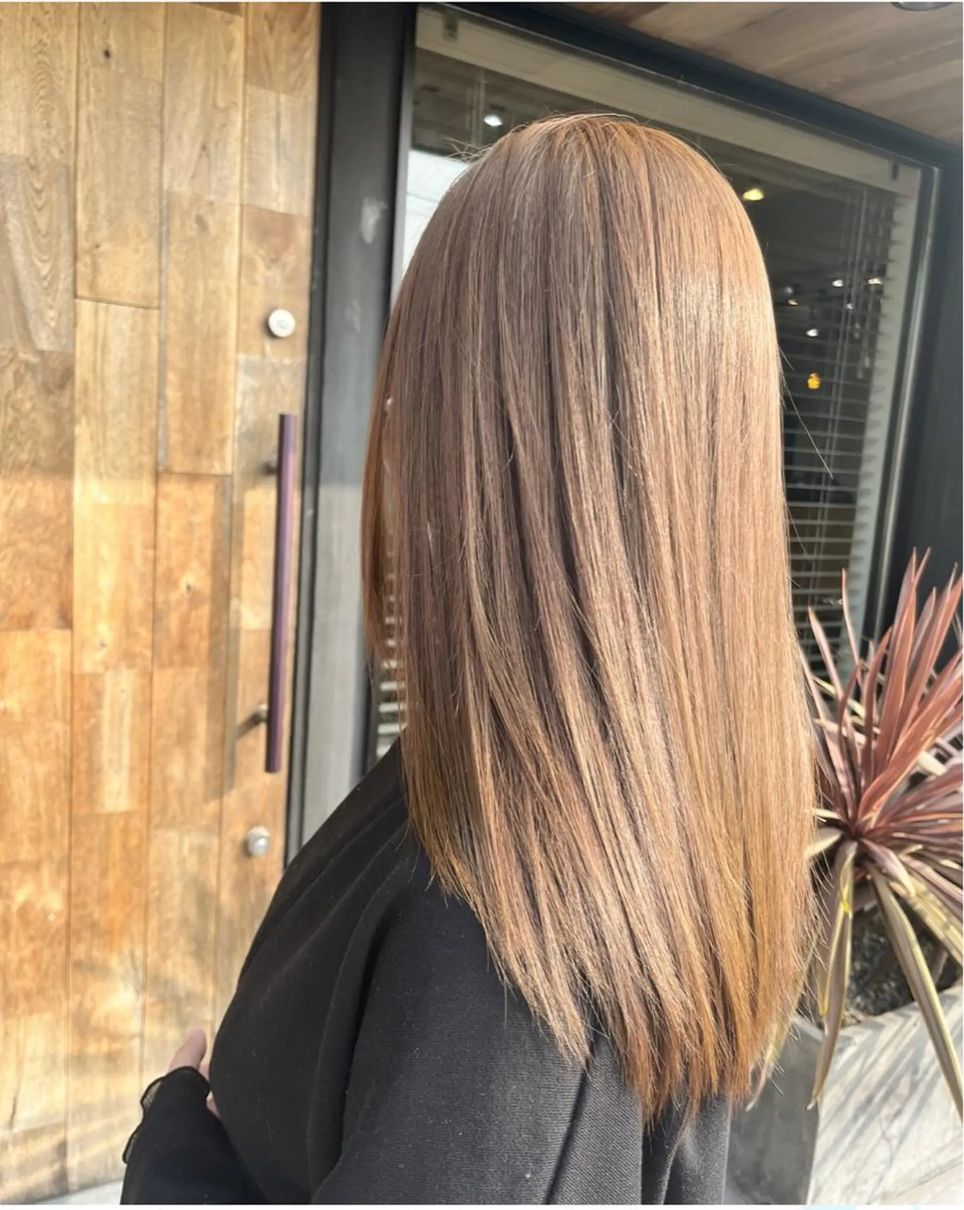 ロング ヘアカラー 秋田 峻のヘアスタイル