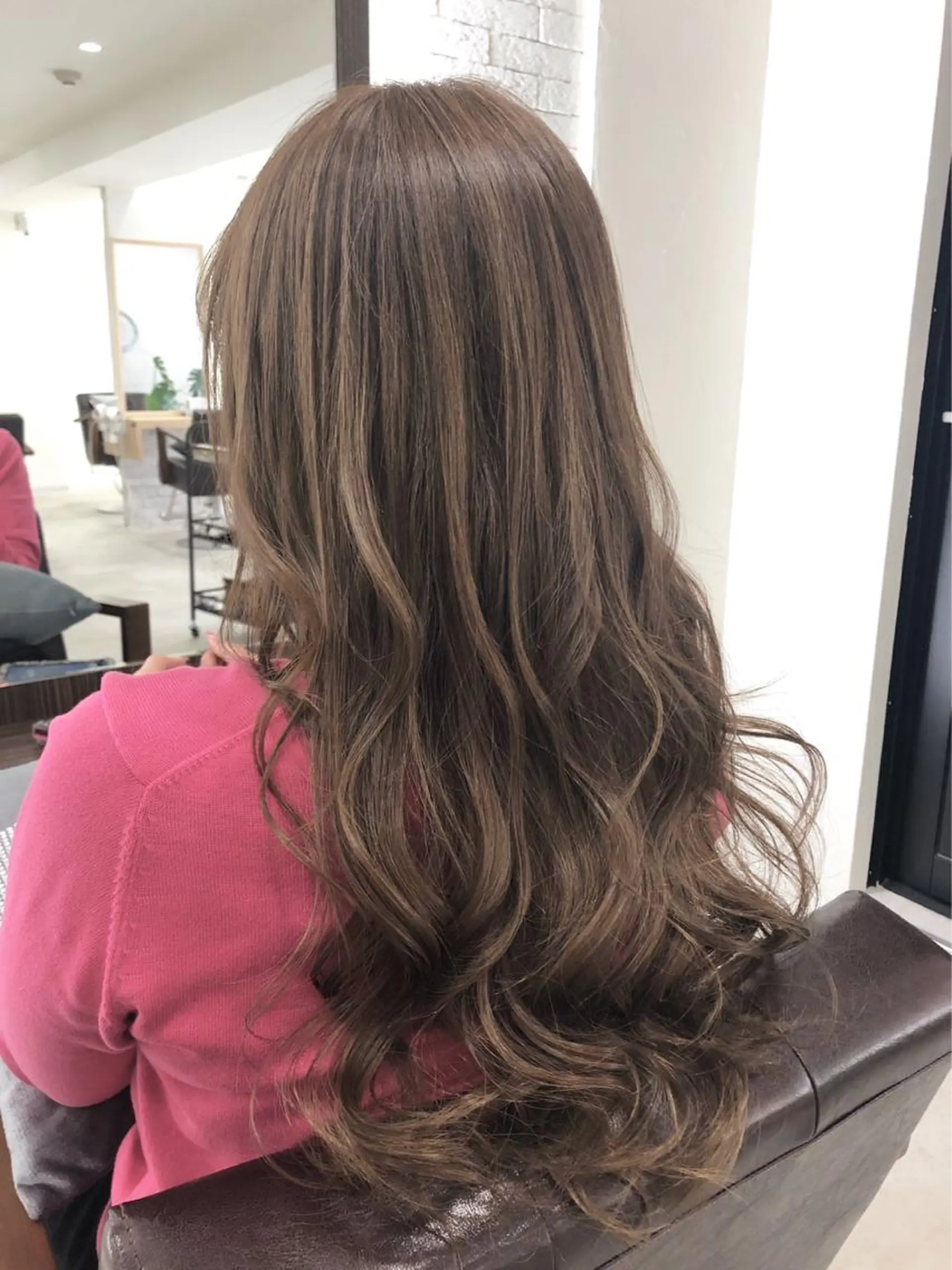 ロング カラー ブラウンカラー Zina 難波所属・YUDA 湯田のヘアスタイル