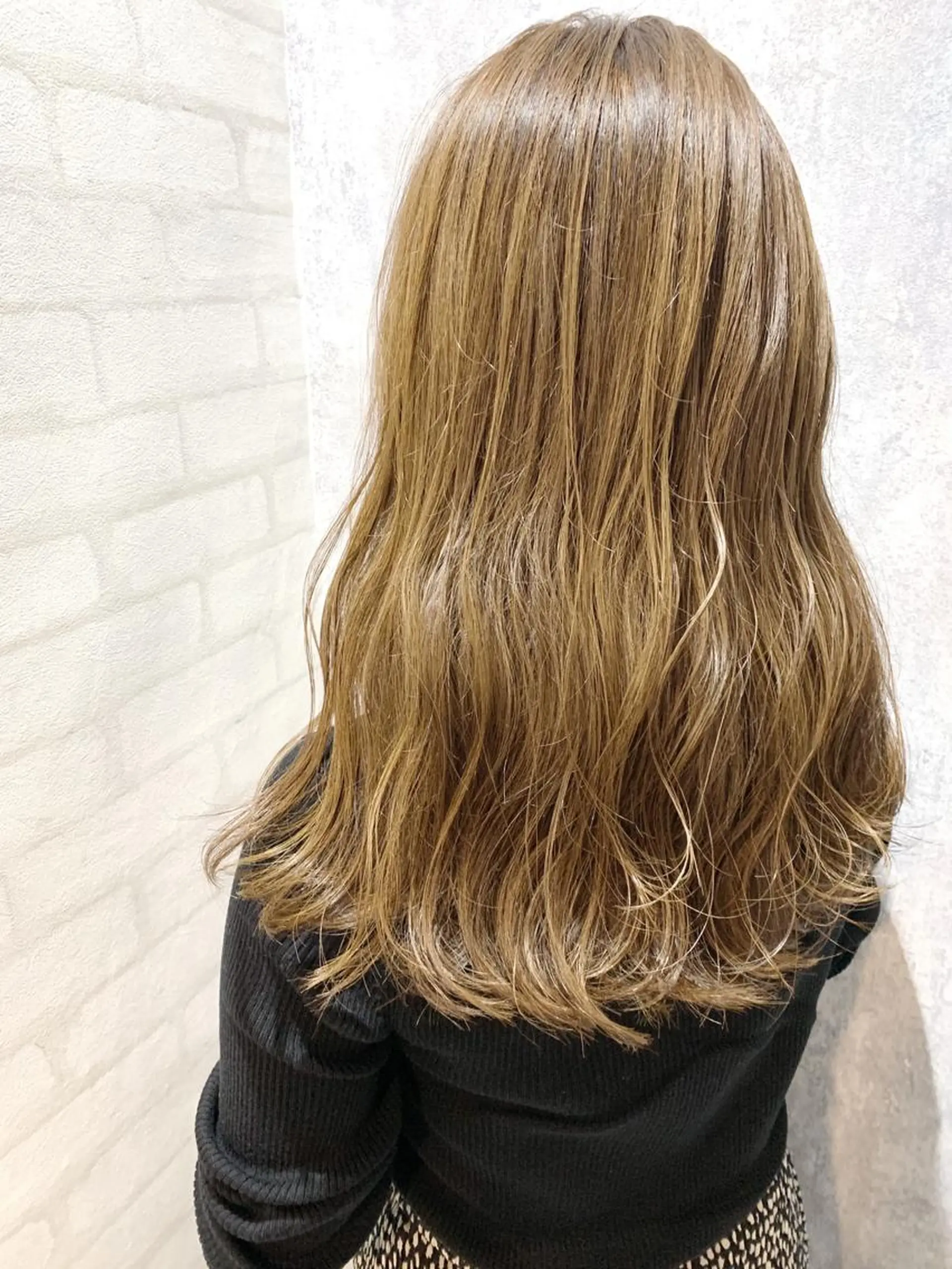 ミディアム カラー ミディアムパーマ アディクシーカラー アッシュ バレイヤージュ ブリーチ ヘアカラー Zina福岡天神店 艶髪/レイヤー/小顔のヘアスタイル