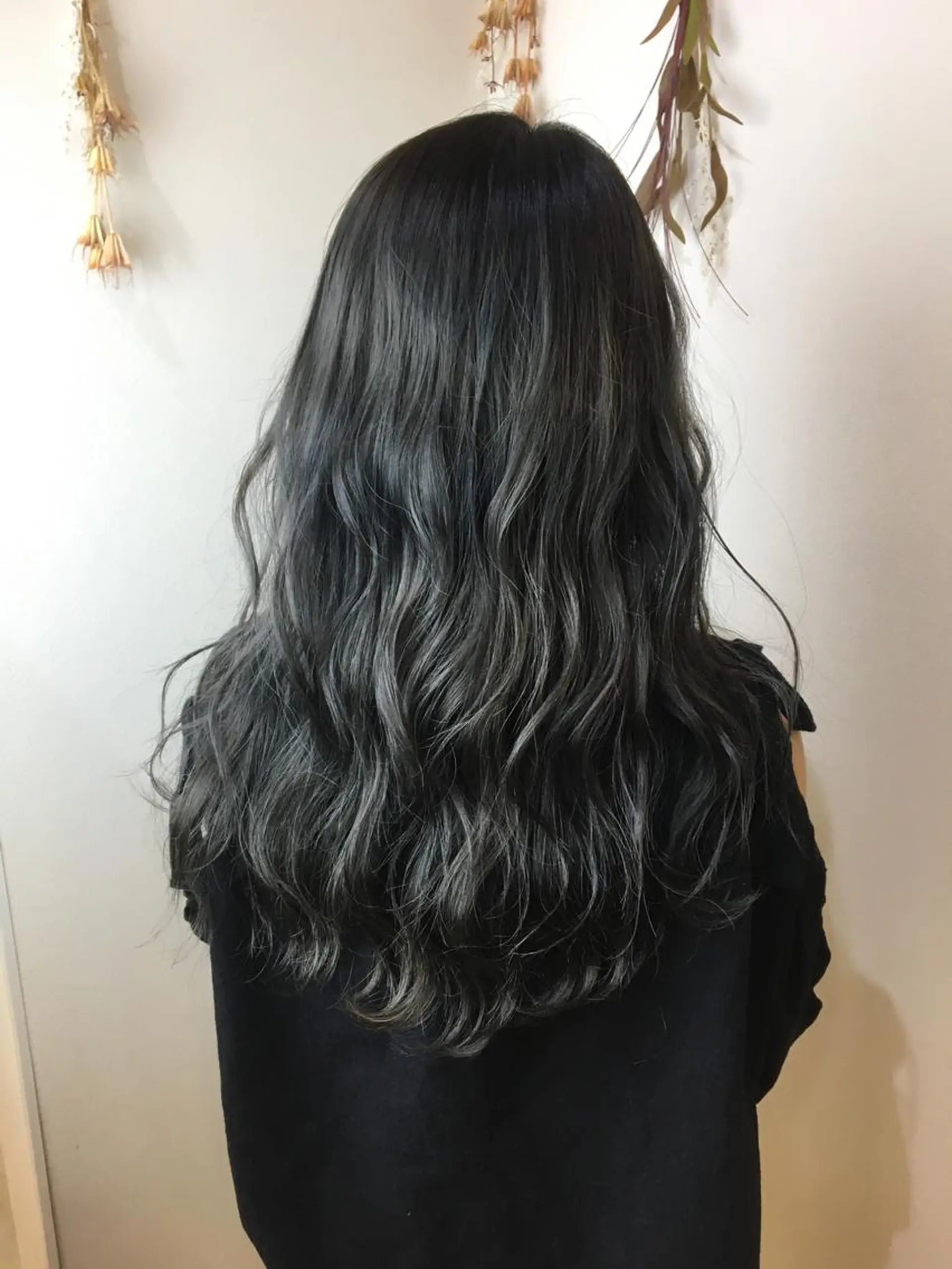 ロング カラー グレージュ シルバー シルバーグレージュ ヘアカラー 髪質改善 頭身浴/ 中田のヘアスタイル