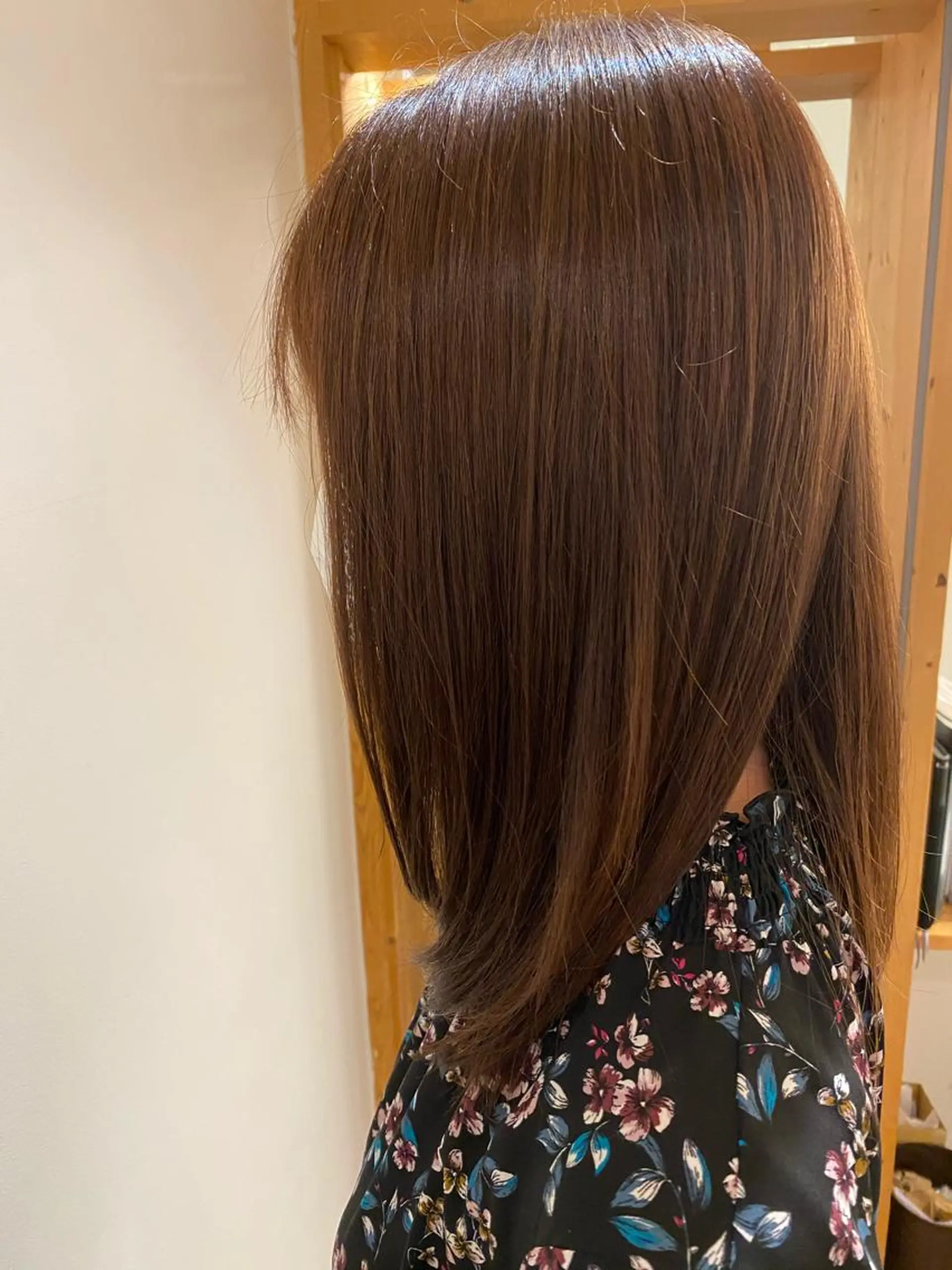 セミロング カラー 髪質改善 大内翔太のヘアスタイル