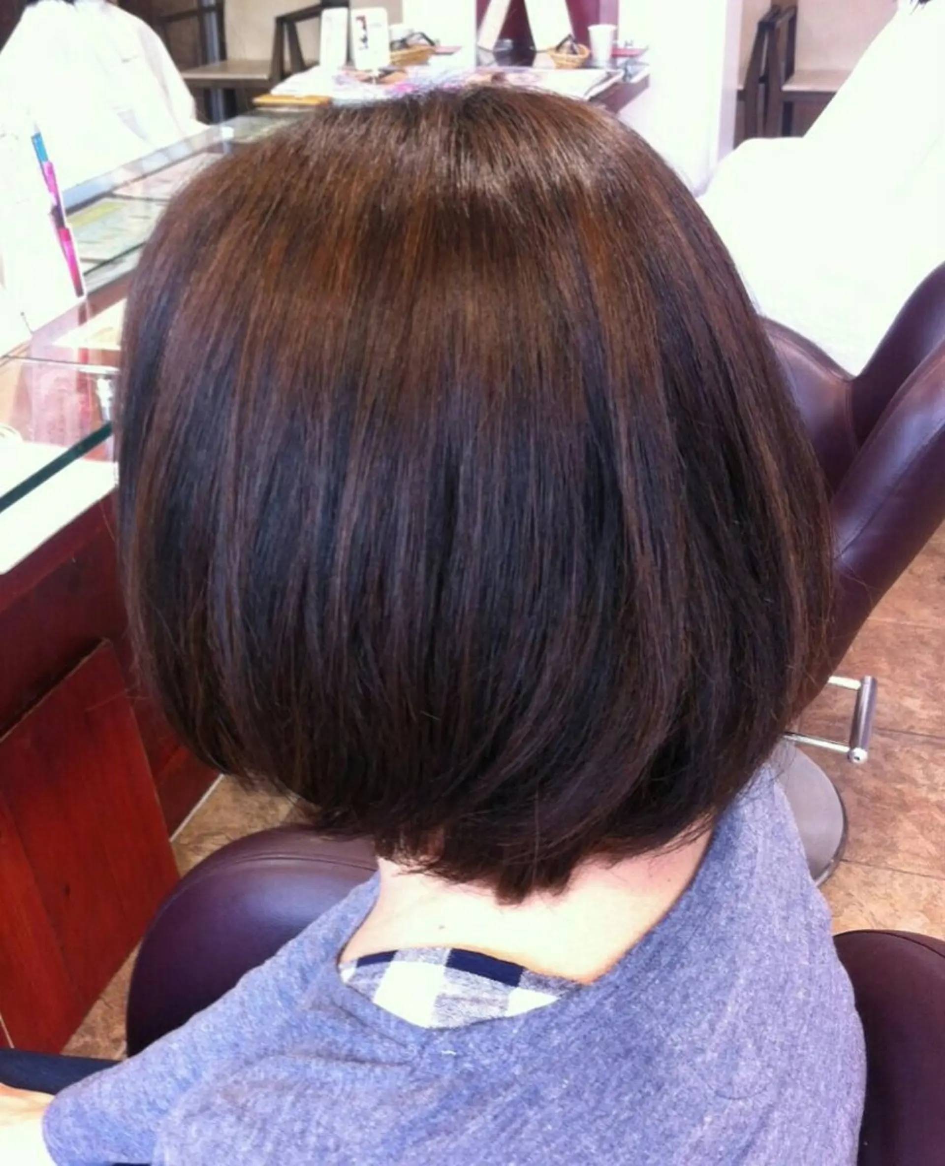 ミディアム 嶋村 望美のヘアスタイル