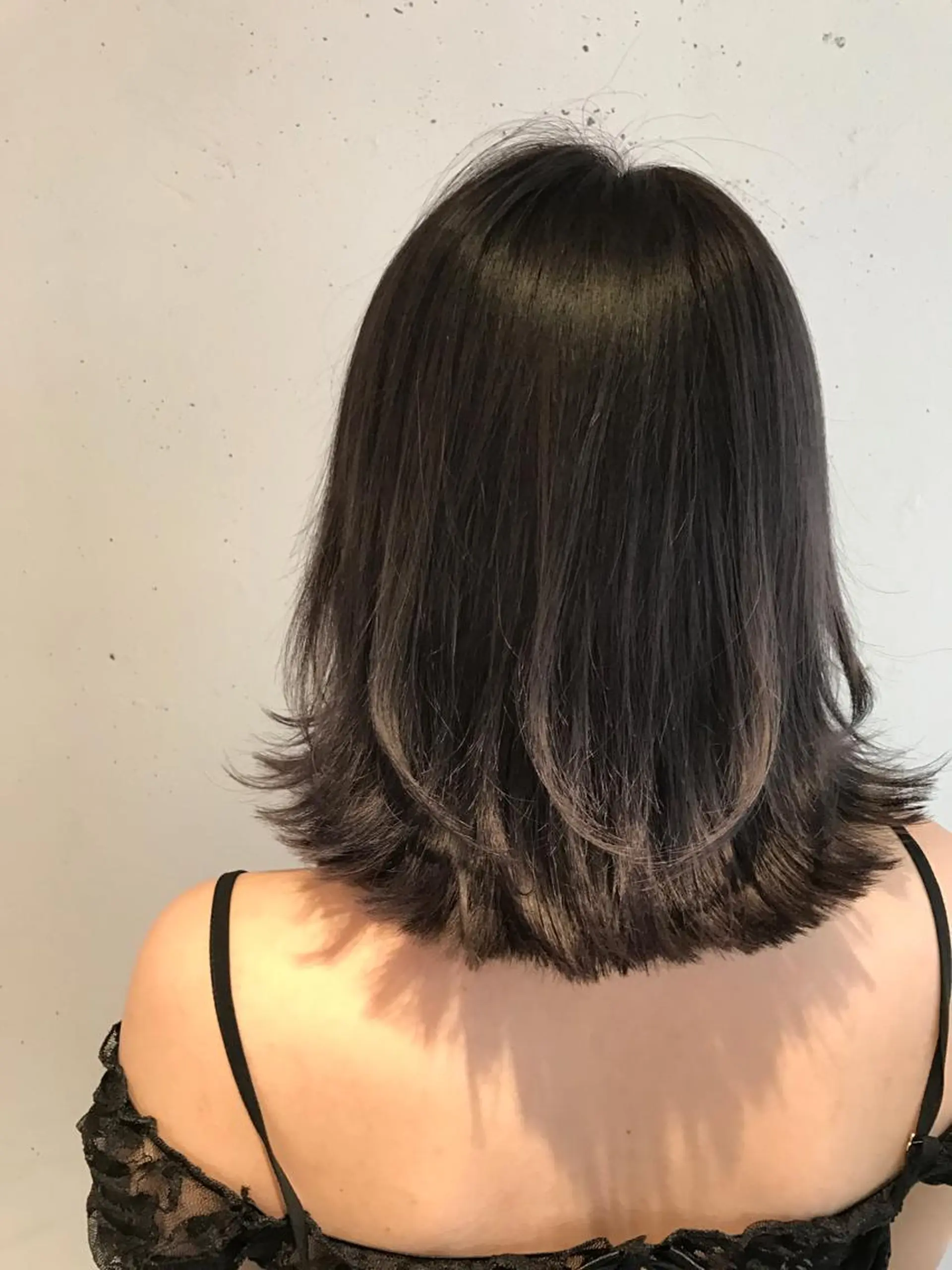 ミディアム アッシュ ミルクティーベージュ 山本勝志のヘアスタイル