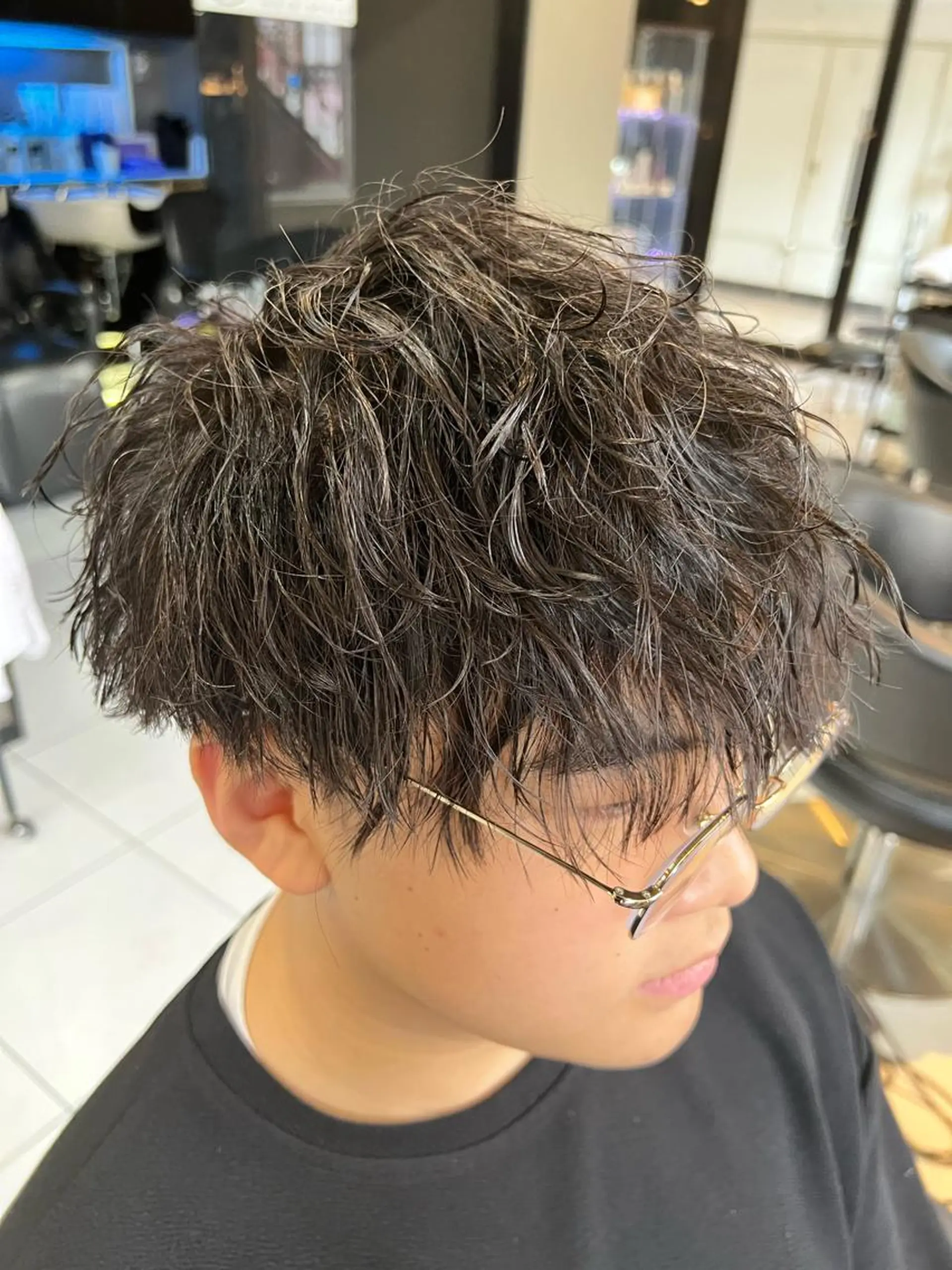 パーマ メンズ センターパート フェードカット カルマパーマ マッシュ メンズパーマ パーマ特化美容師 茂木広幸のヘアスタイル