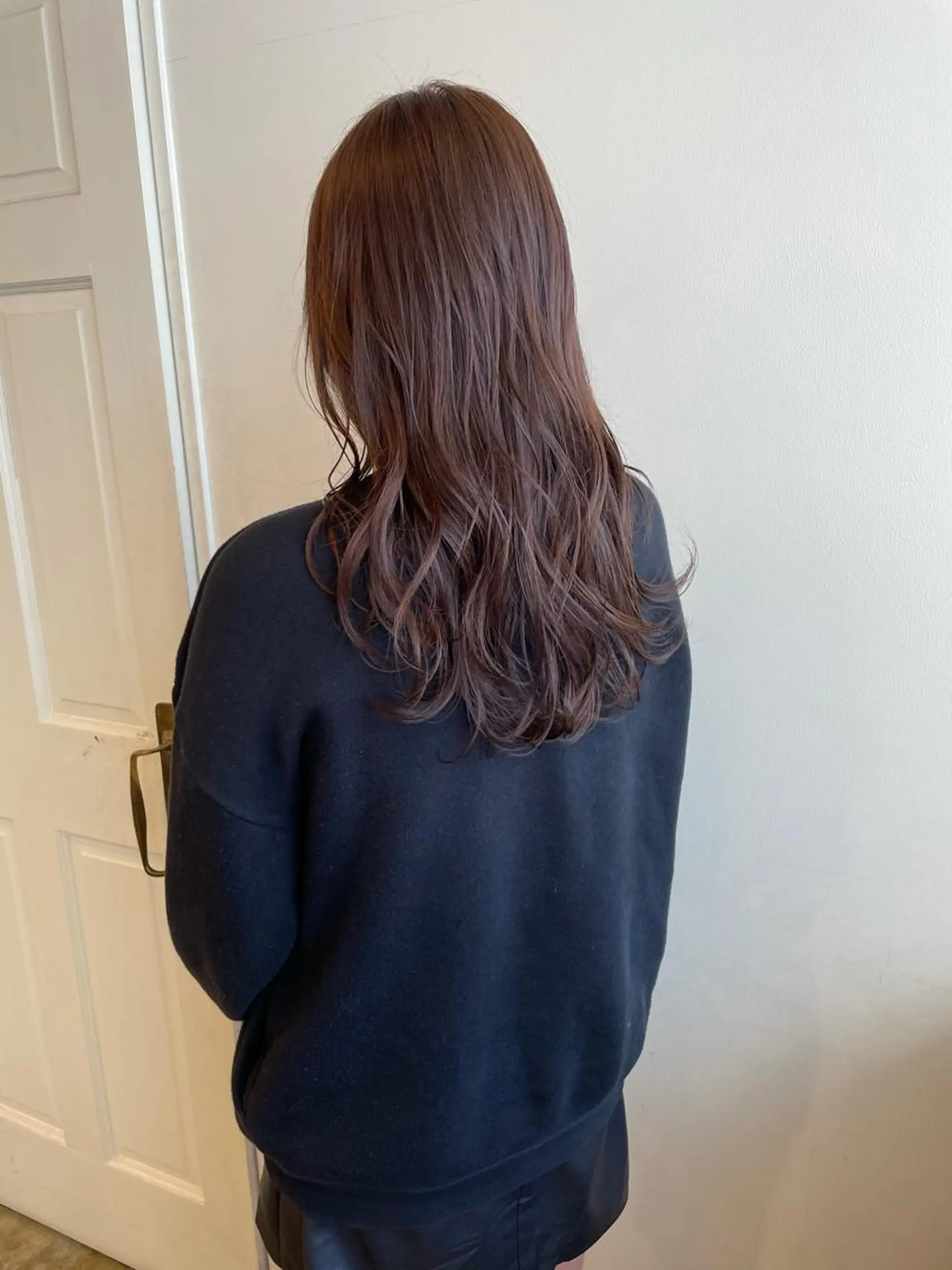 ロング カラー カット ヘアカラー トリートメント MIOベージュカラー 柔らかいカラーのヘアスタイル