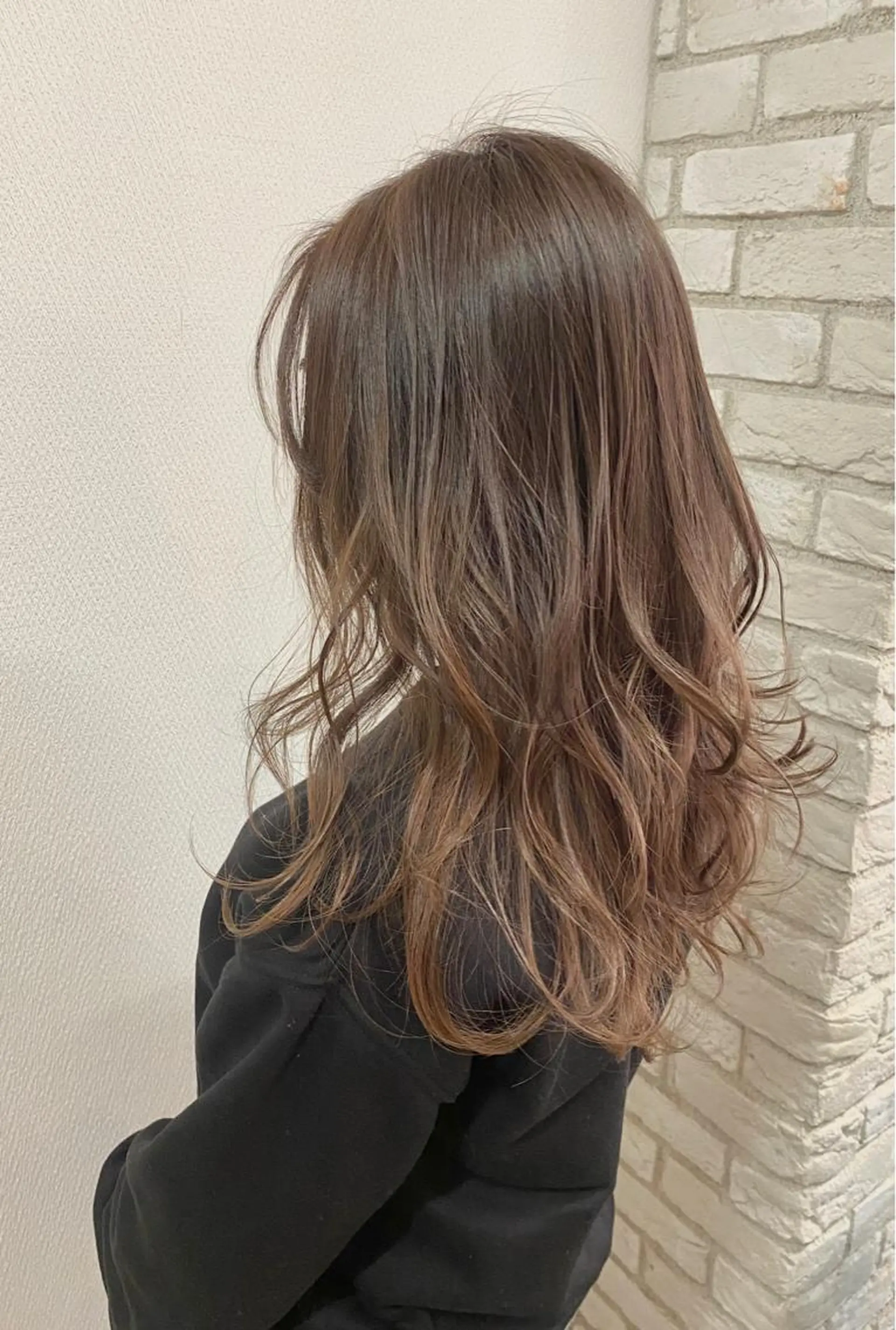 ロング ヘアカラー トリートメント 山本 茉希のヘアスタイル