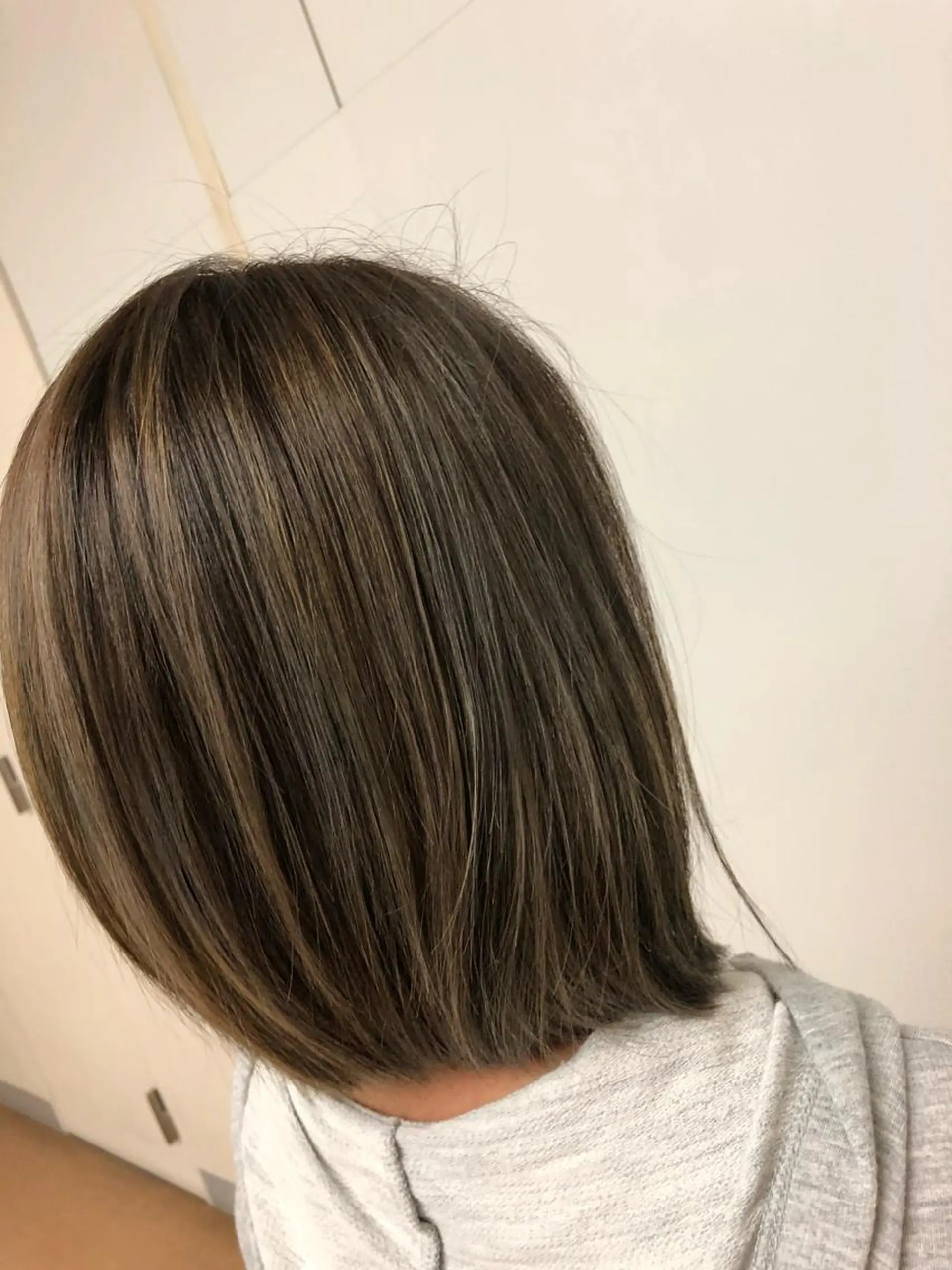 ミディアム カラー 田鎖 英樹のヘアスタイル