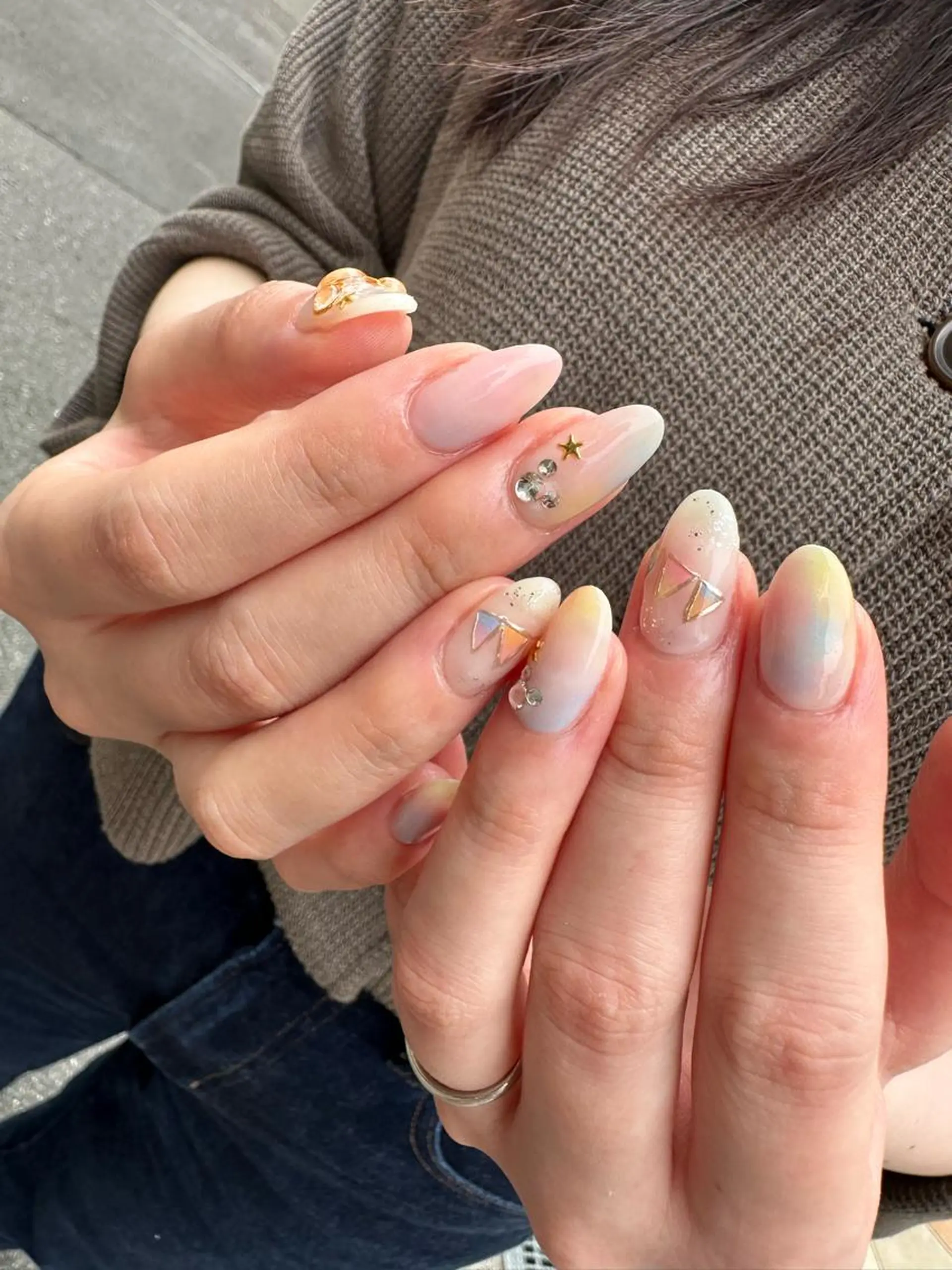 ロング カラー ヘアアレンジ キッズ ネイル マツエク・マツパ アイブロウ 福田 加奈のネイルデザイン