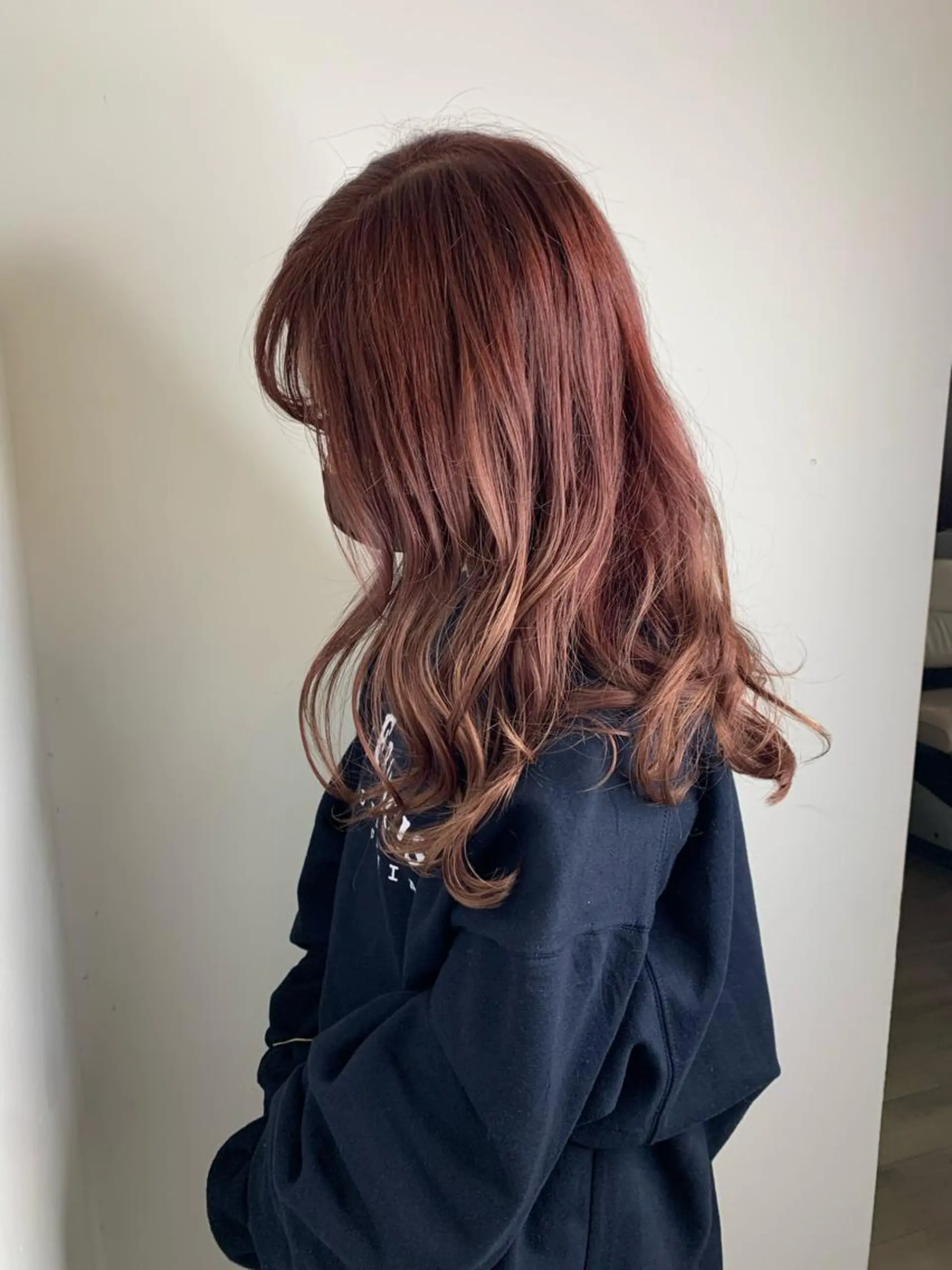 ロング メンズバレイヤージュ 斉藤春のヘアスタイル