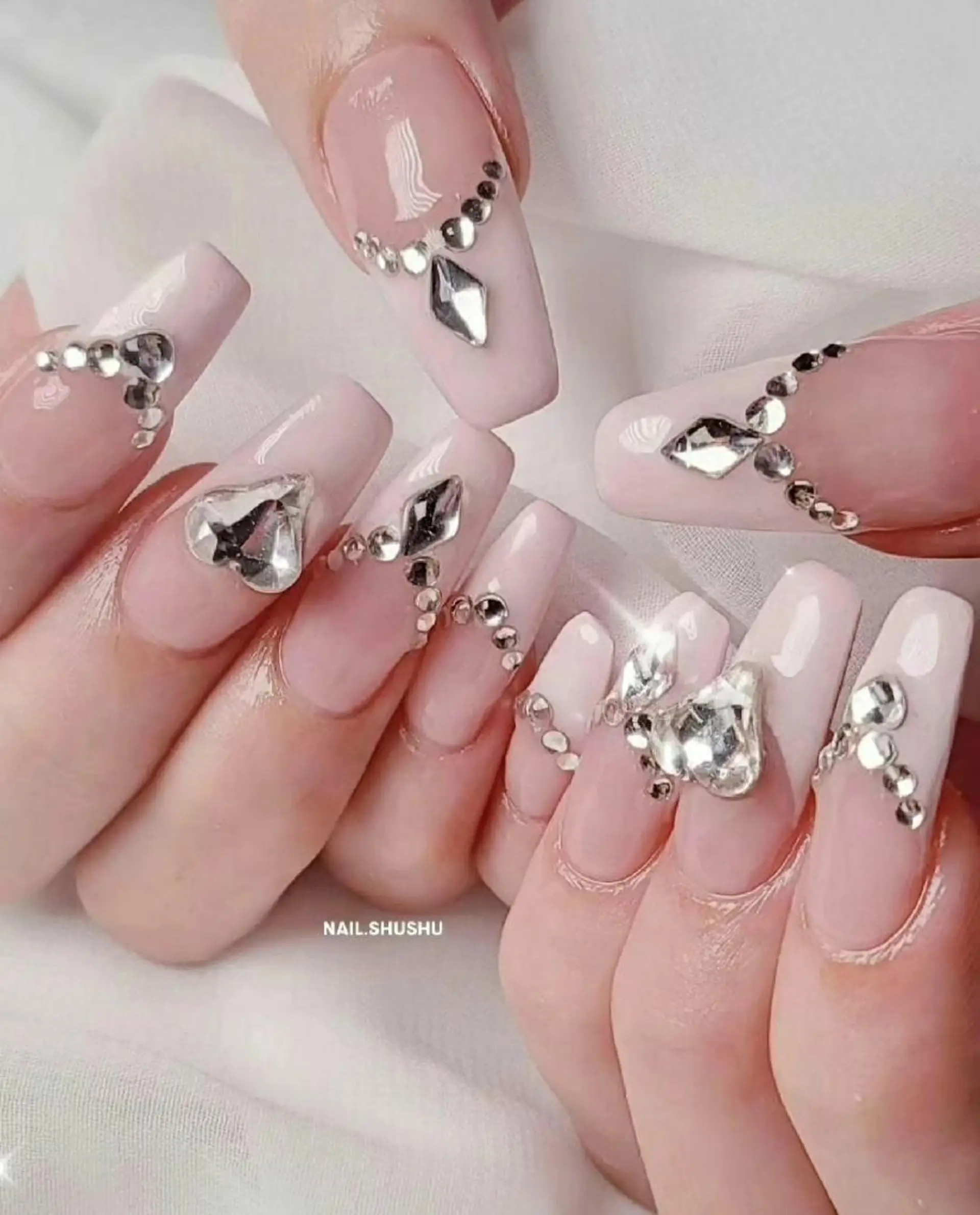 ネイル 持ち込み ニュアンスネイル ワンカラーネイル シンプルネイル 夏ネイル 3dパーツ/流行り 👧shushu❤️のネイルデザイン