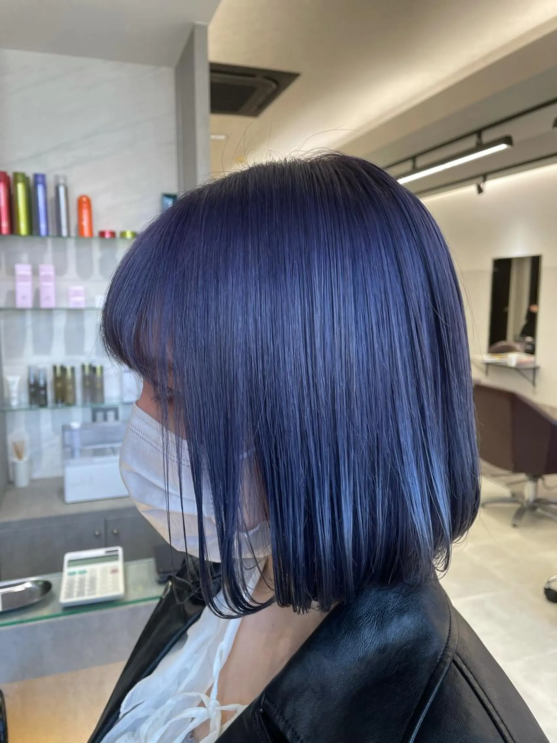 カラー AIRI layer cut hairのヘアスタイル