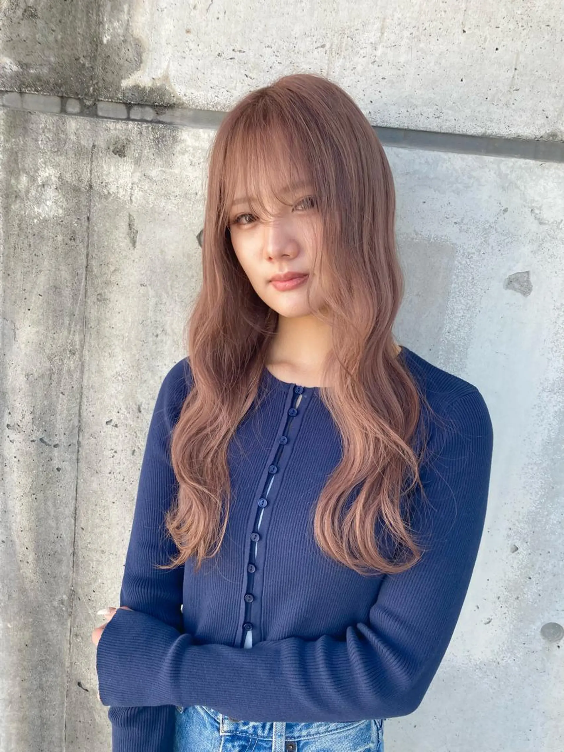ロング カラー ブリーチ ダブルカラー ハイライトカラー イルミナカラー インナーカラー ヘアカラー トリートメント 梅山 美侑のヘアスタイル