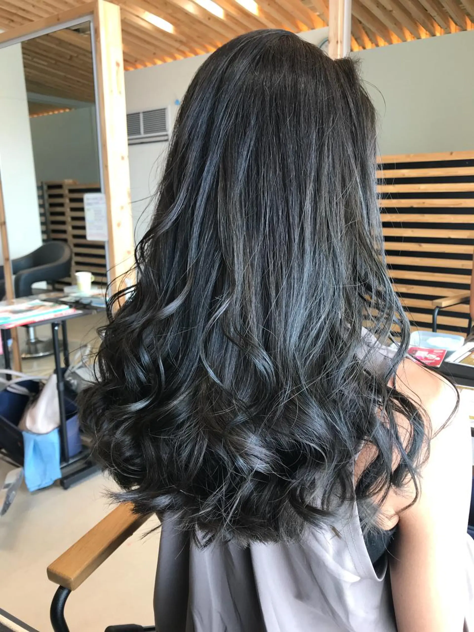 ロング カラー 関口 友行のヘアスタイル