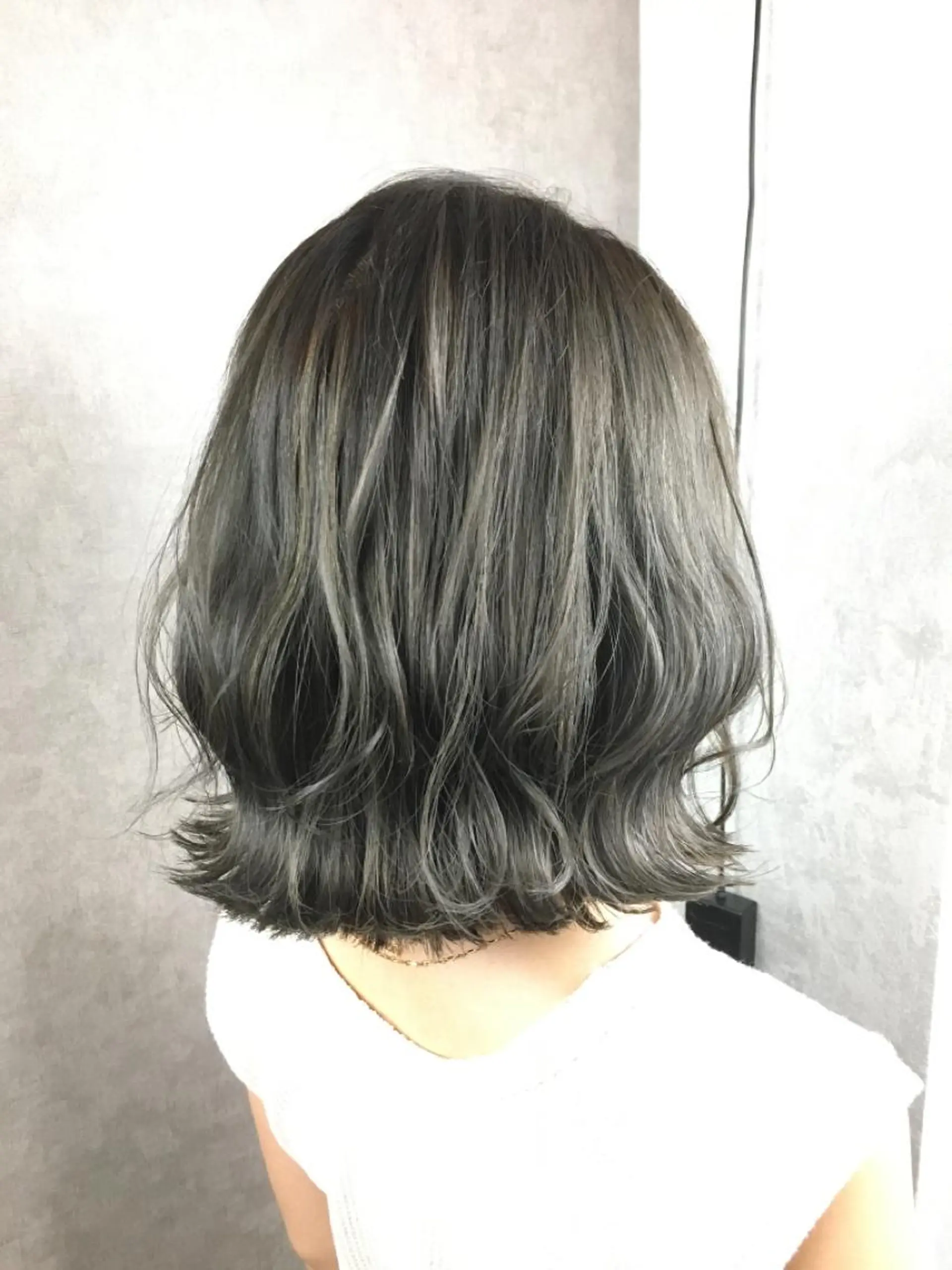 ミディアム カラー ツイストスパイラル パーマ🟡KYOUのヘアスタイル