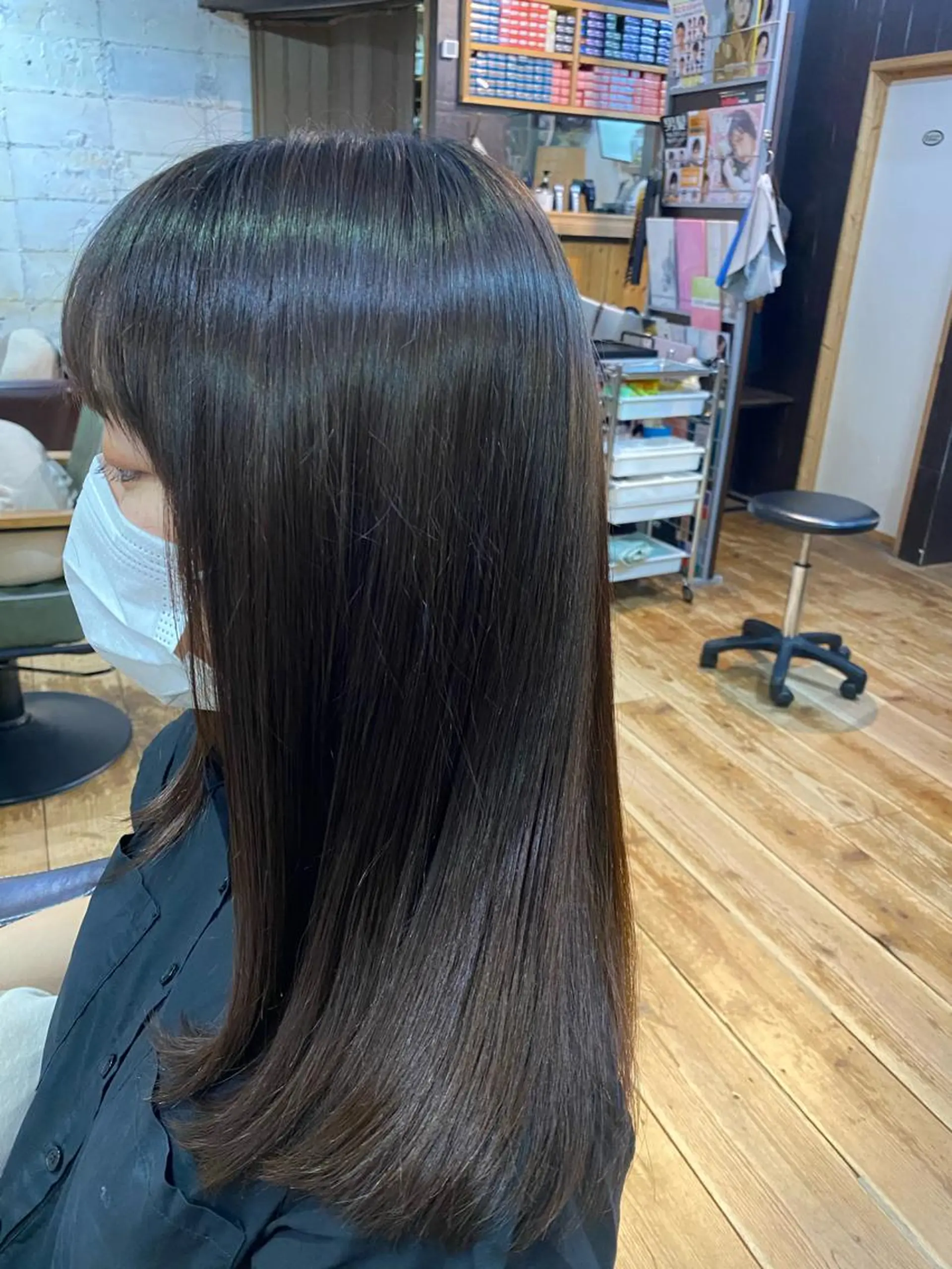 ミディアム カラー 【韓国レイヤー特化 ハッシュカット】のヘアスタイル