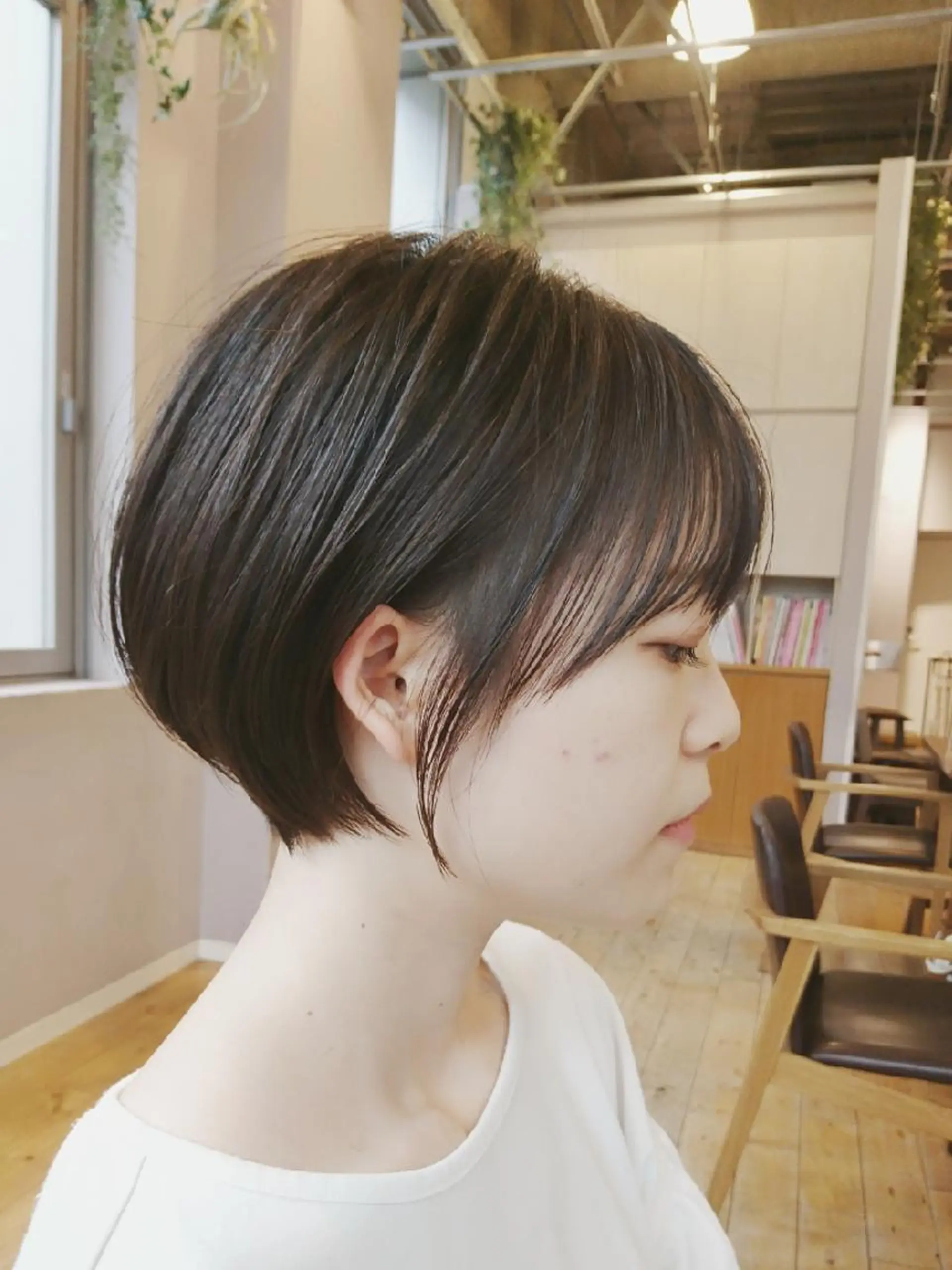 ショート カラー youres hair はなれ店所属・髪質改善🌸縮毛矯正 専門家💖後藤のヘアスタイル