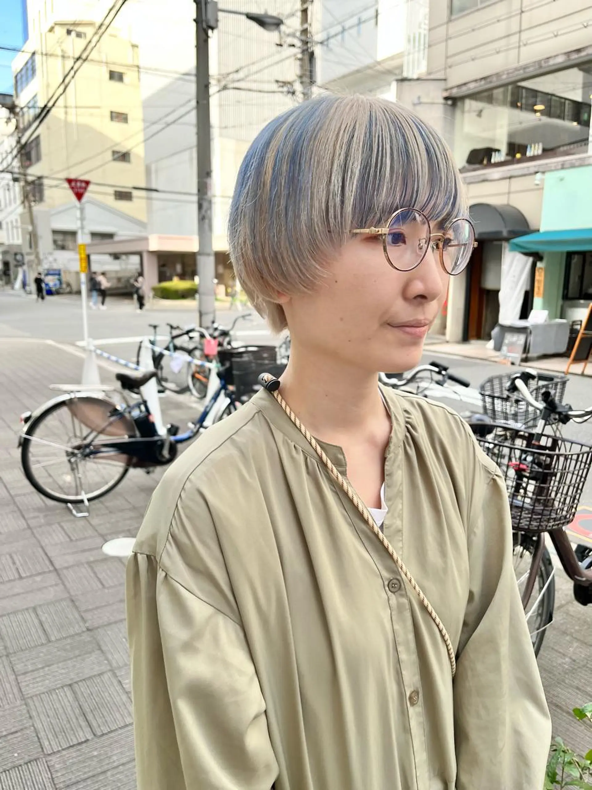 ショート カラー ブルーカラー デザインカラー ハイトーンカラー インナーカラー ショートヘア カット ヘアカラー ショート/パーマ/ カラー/FUKOのヘアスタイル