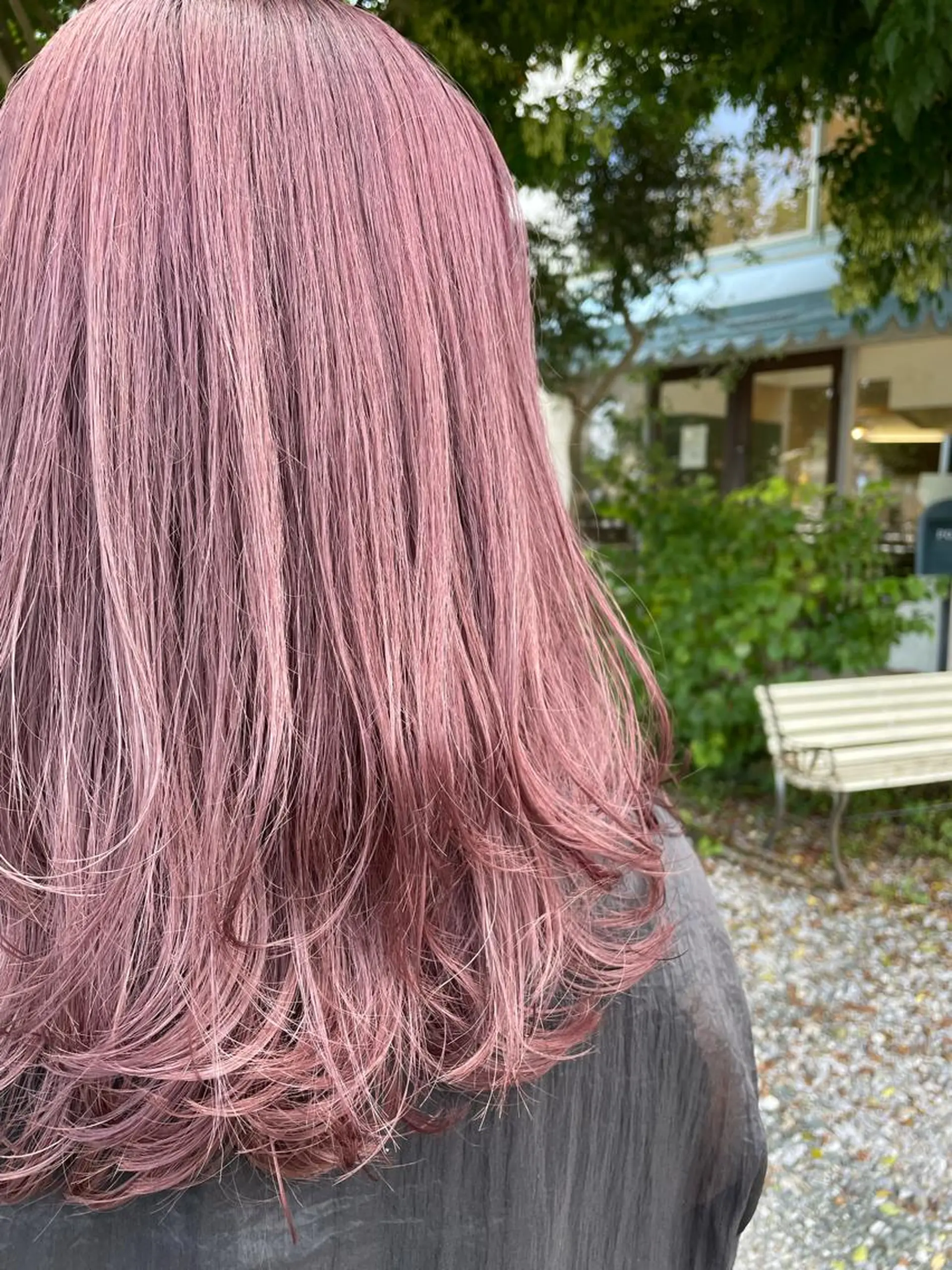 ロング カラー カット ヘアカラー 小見山 琴衣のヘアスタイル