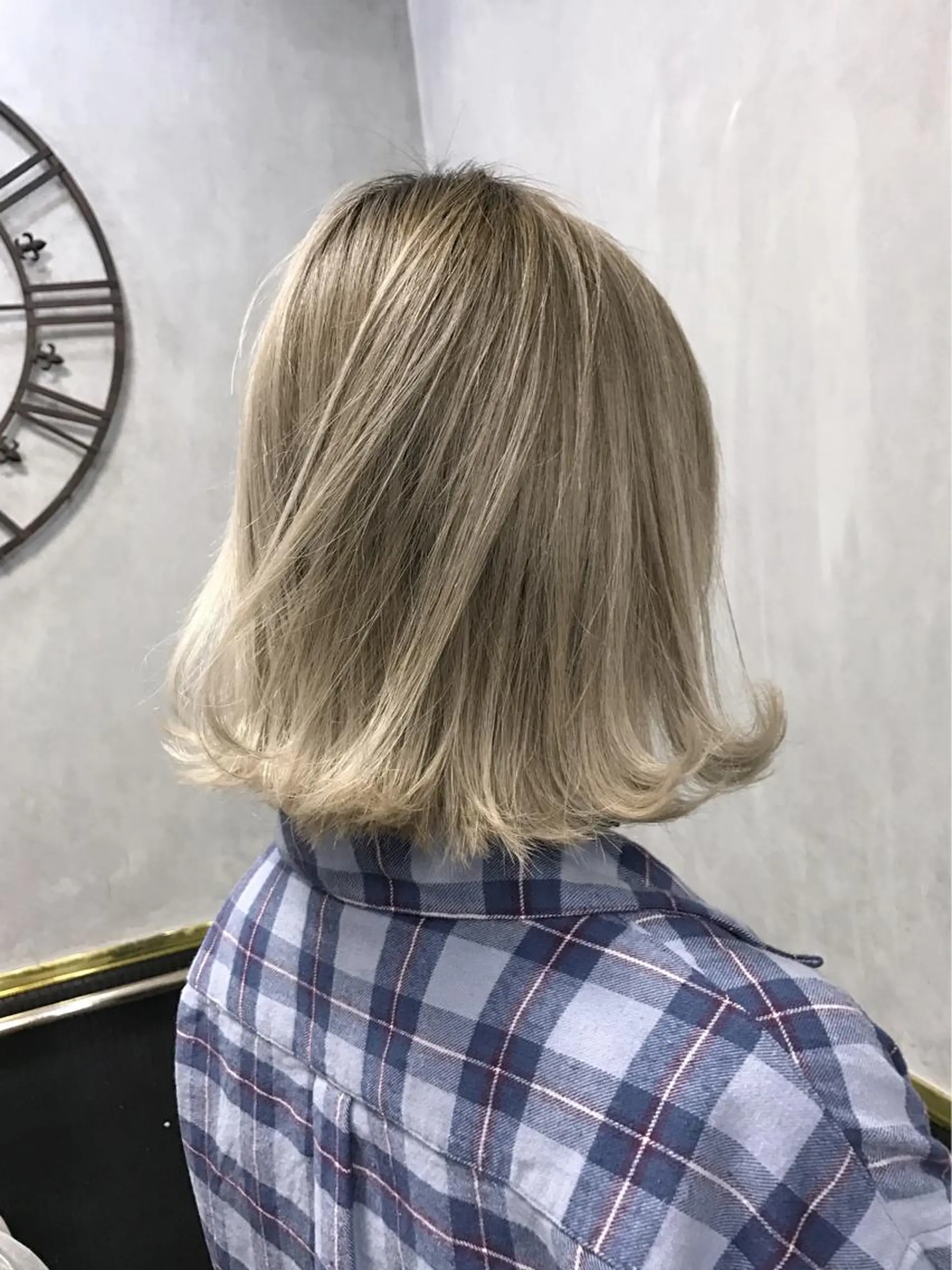 ミディアム 塩川 和弥のヘアスタイル