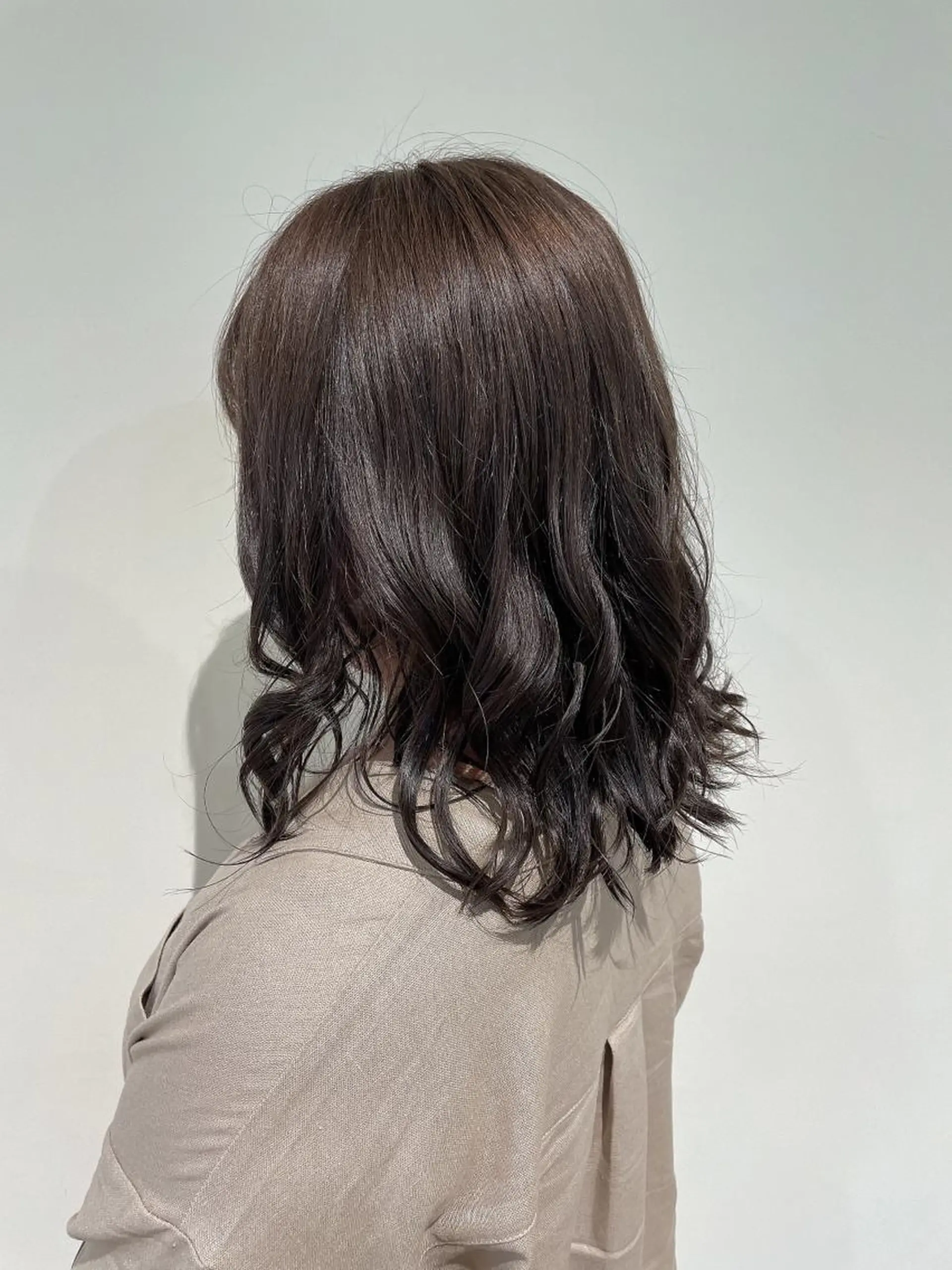 ミディアム カラー 中尾 唯音名のヘアスタイル