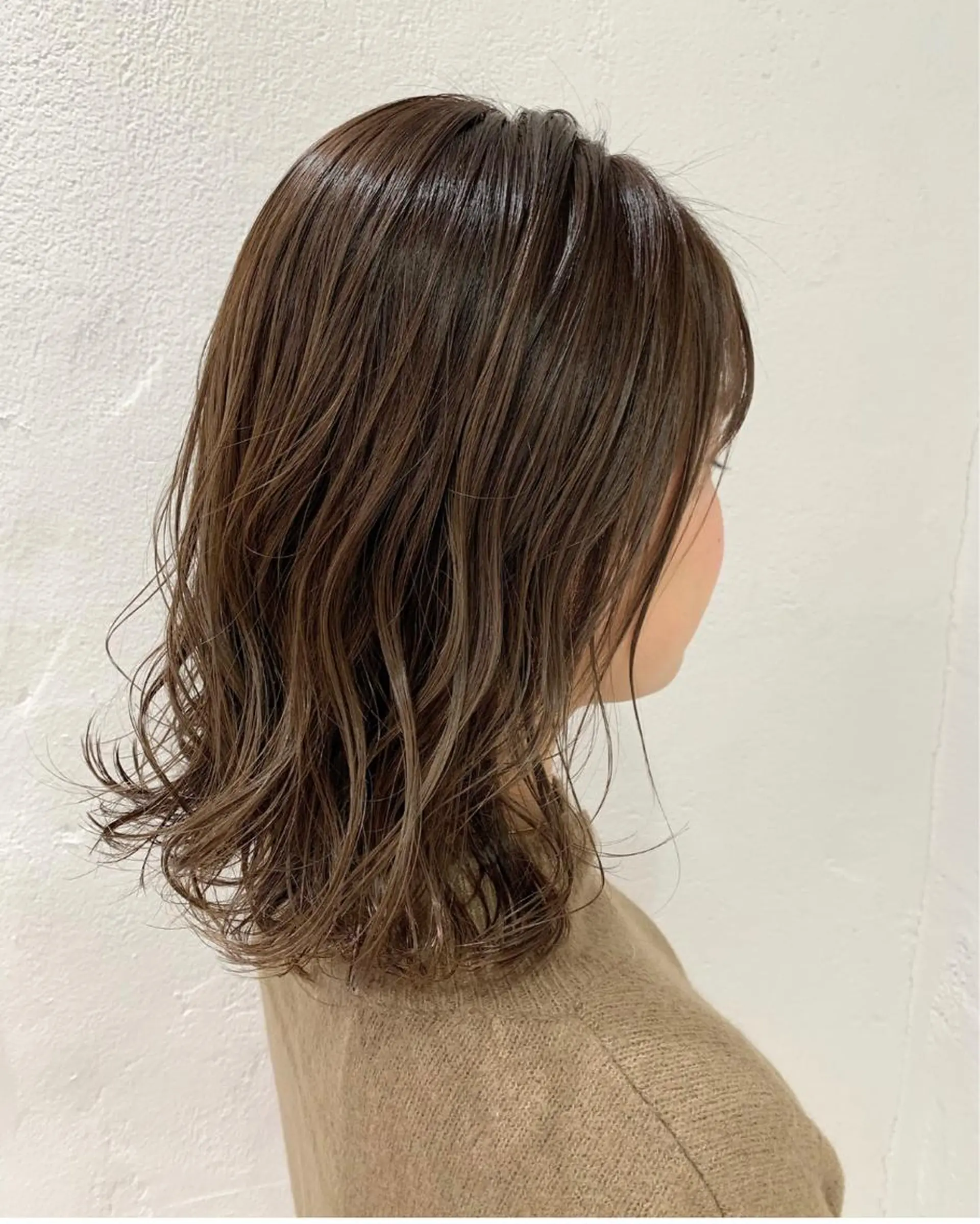 ミディアム カラー パーマ カット ヘアカラー トリートメント 韓国ヘア🇰🇷/ レイヤーカット✂︎のヘアスタイル