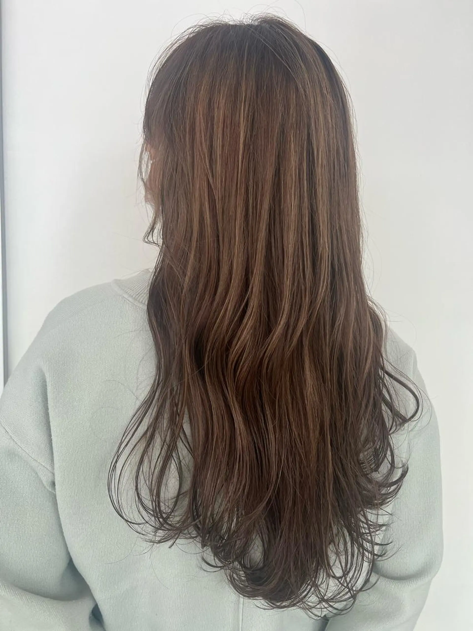 ロング ハイライト 原田 紗莉奈のヘアスタイル