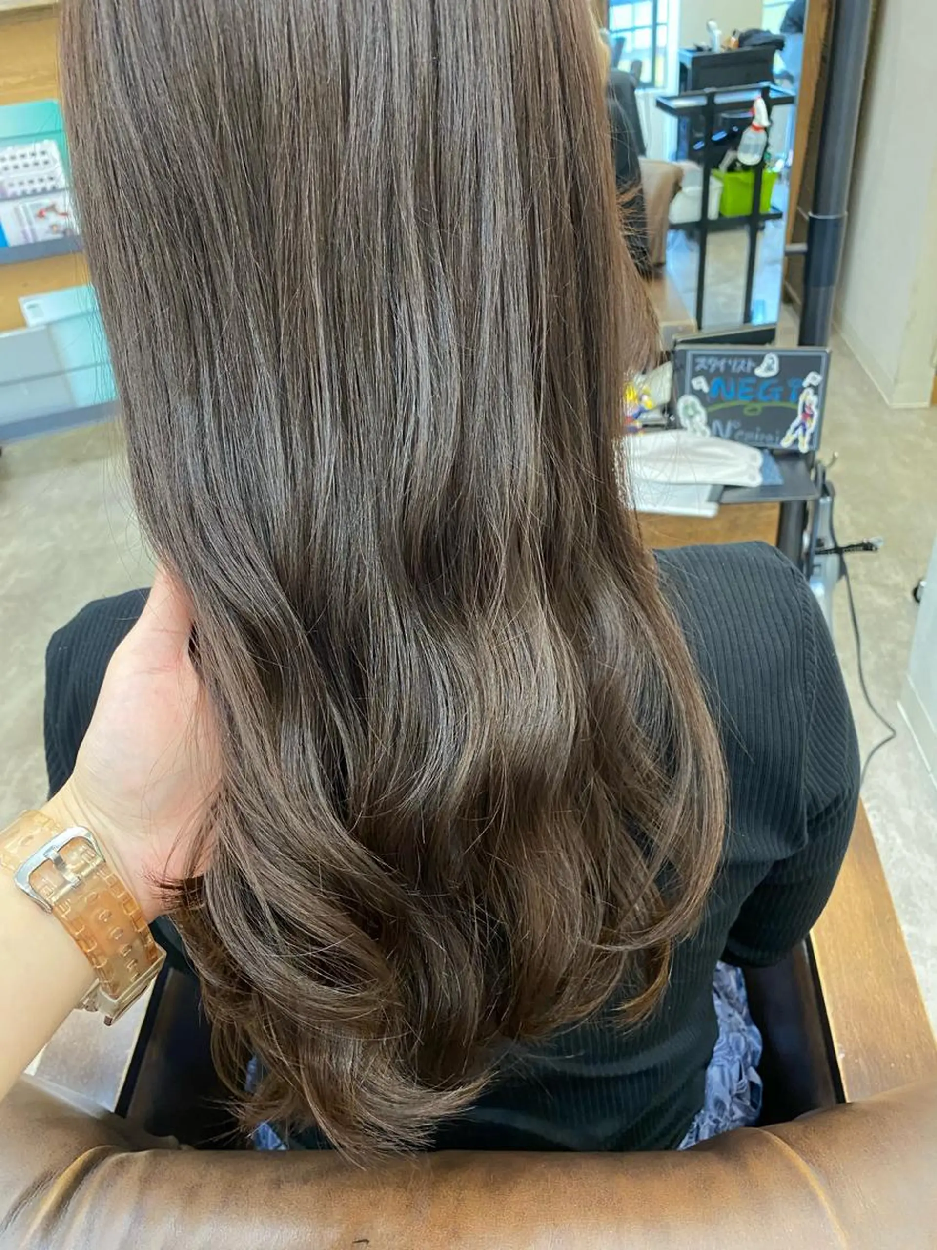 ロング カラー 透明感カラー グレージュ カット ヘアカラー ヘアセット 🟢NEGi🟣 🫧髪質改善のヘアスタイル