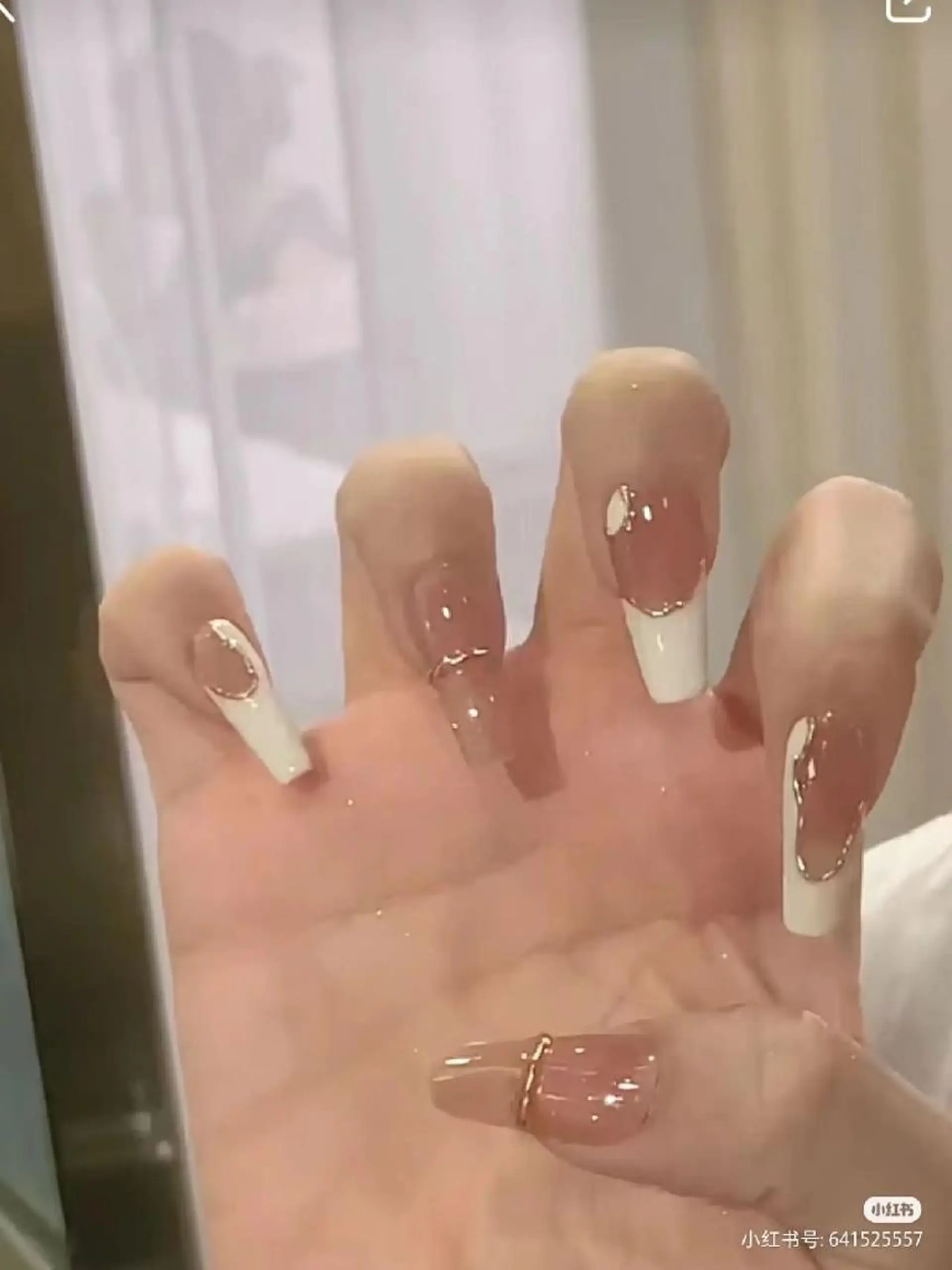 ネイル Theone栄店 伊藤のネイルデザイン