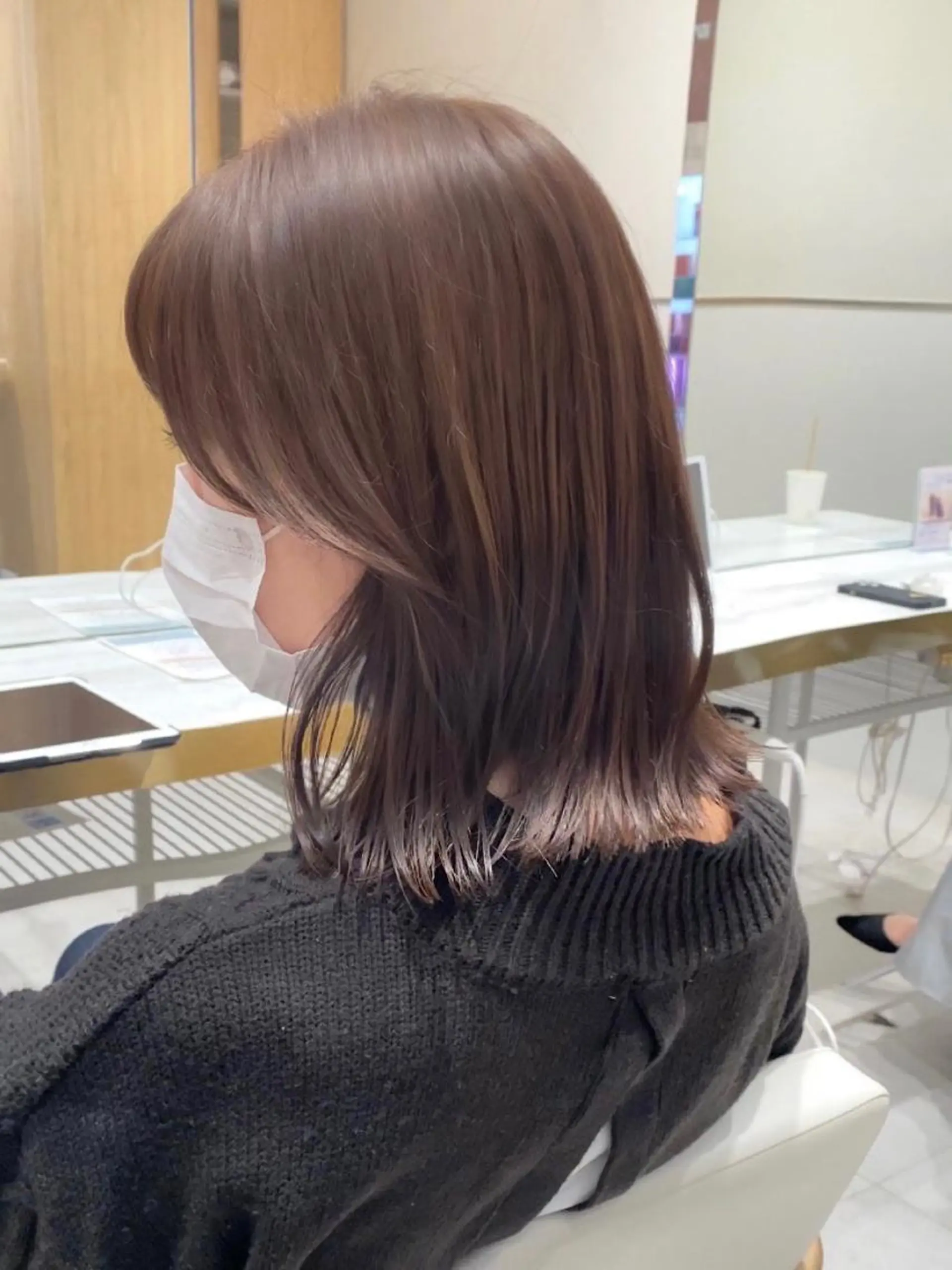 ミディアム カラー パーマ ヘアアレンジ 切りっぱなしボブ ブリーチ 透明感カラー ブリーチなしカラー ボブ カット パーマ 縮毛矯正 トリートメント 小野寺瑞希 /最小顔カットのヘアスタイル