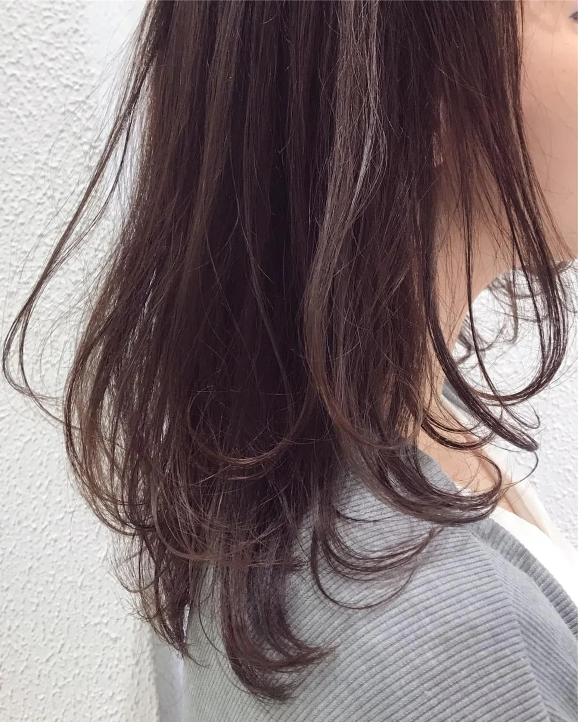 ミディアム カラー ベージュカラー ピンクカラー ピンクベージュ ウエモト　タク ショート/レイヤーのヘアスタイル