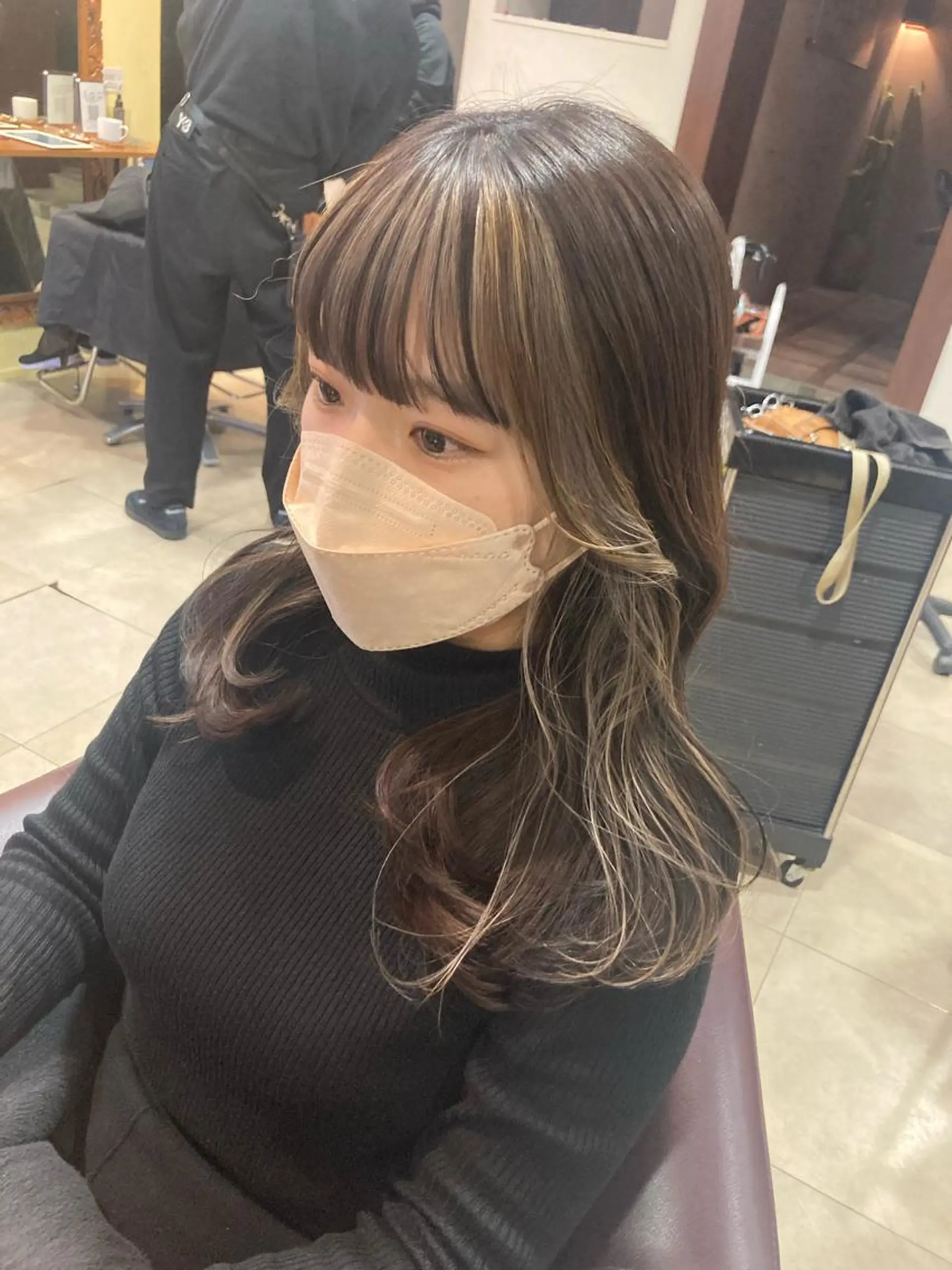 セミロング カラー ミストバング  フェイスフレーミング くびれヘア カット ヘアカラー トリートメント カットが上手い 💇‍♂🌸サク🌸のヘアスタイル