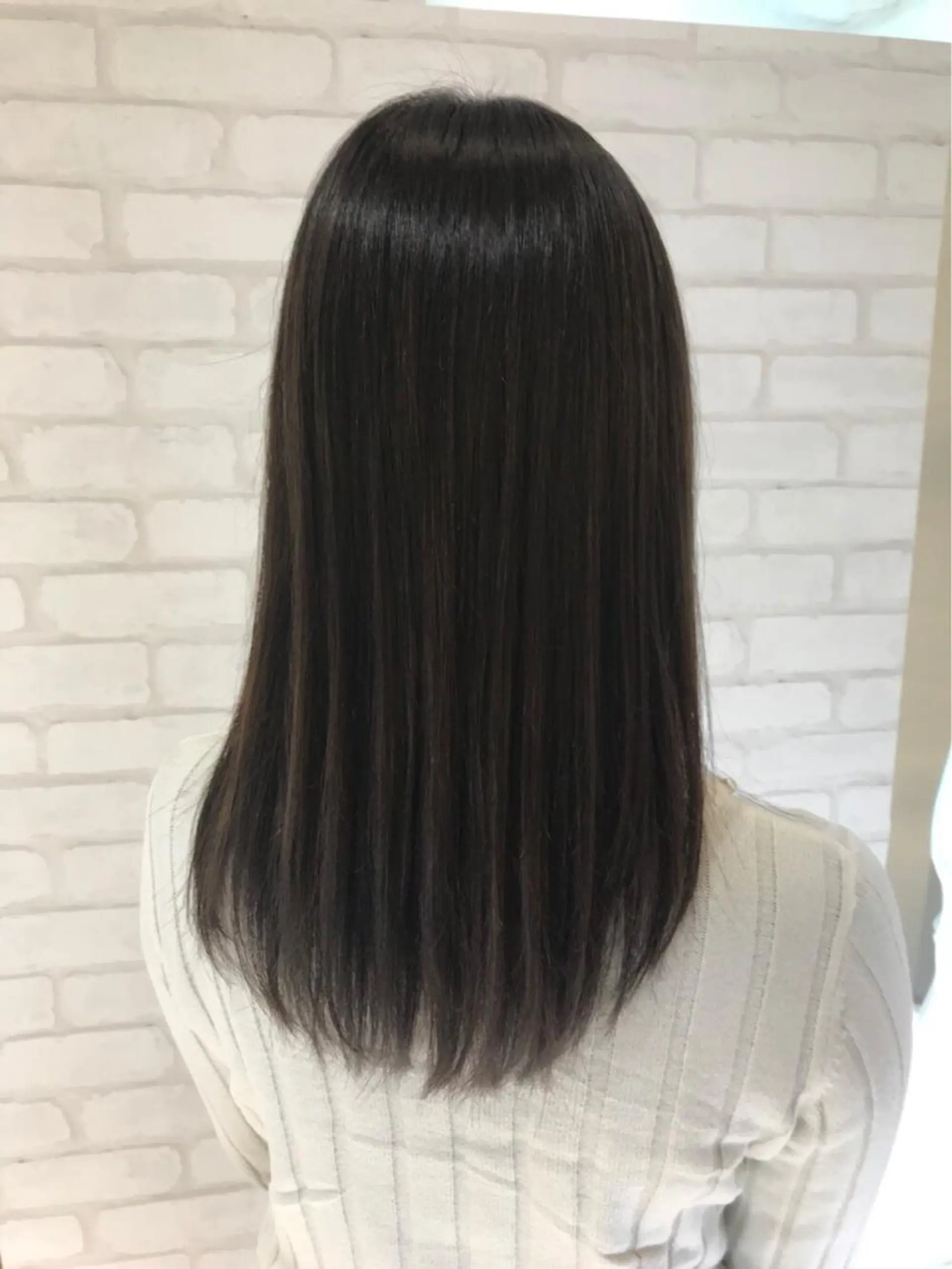 セミロング カラー 金沢 広美のヘアスタイル
