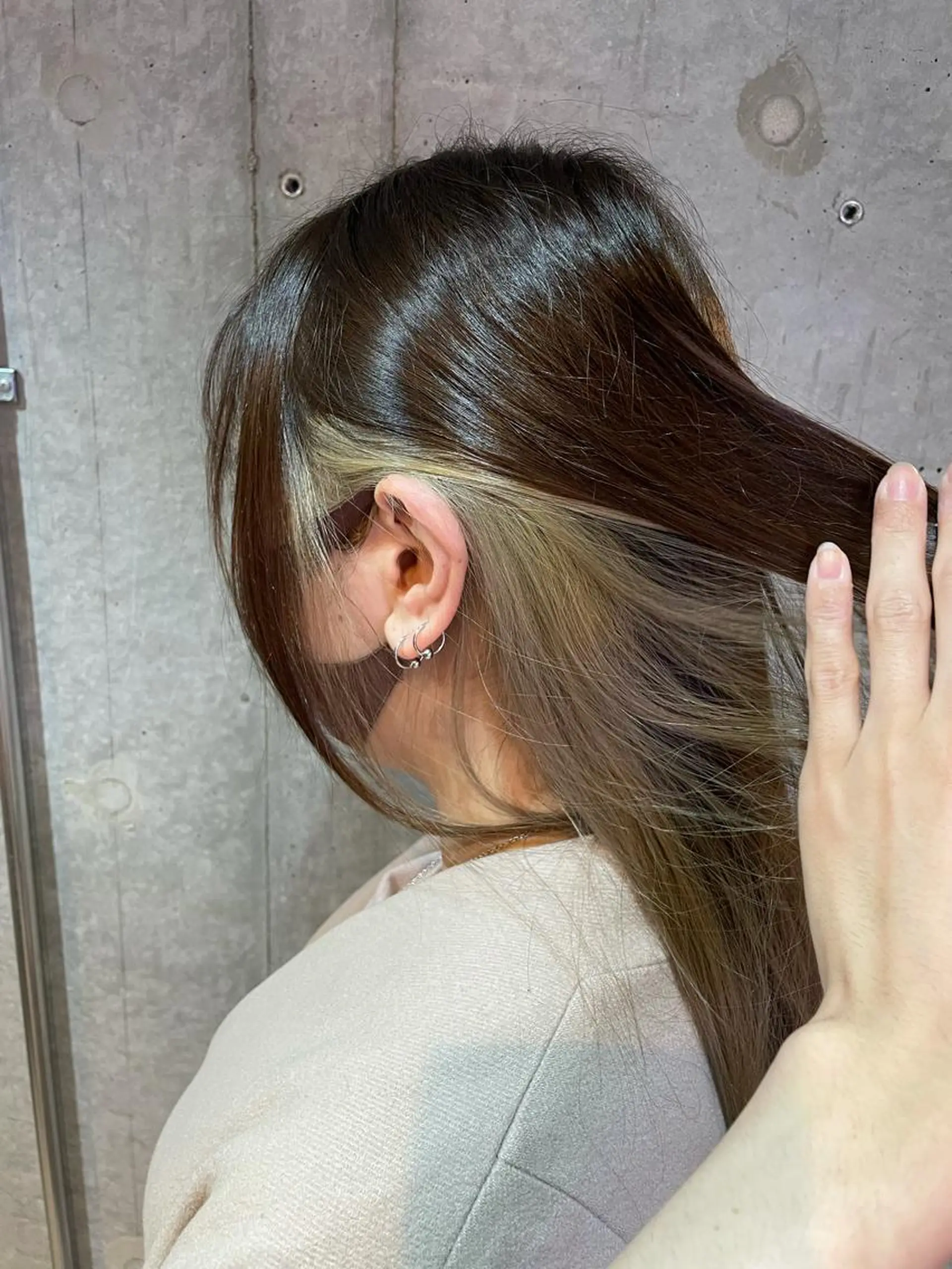 ロング カラー ベージュカラー ブリーチ インナーカラー ホワイトベージュ eMir…武蔵小杉店所属・ショートヘア🌿‬ tatsuyaのヘアスタイル