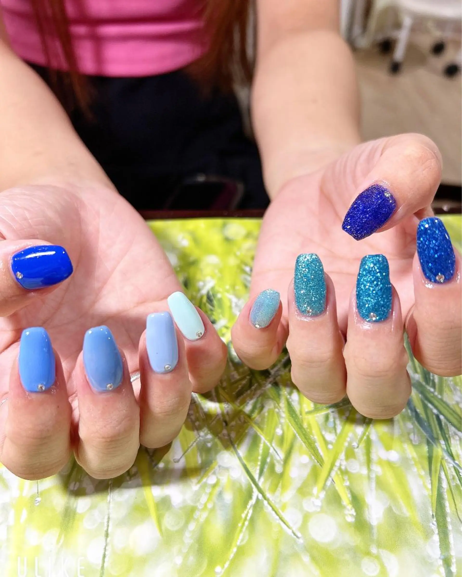 ネイル ブルー ハンドネイル 吉野✨ ネイルデザイナー✨のネイルデザイン