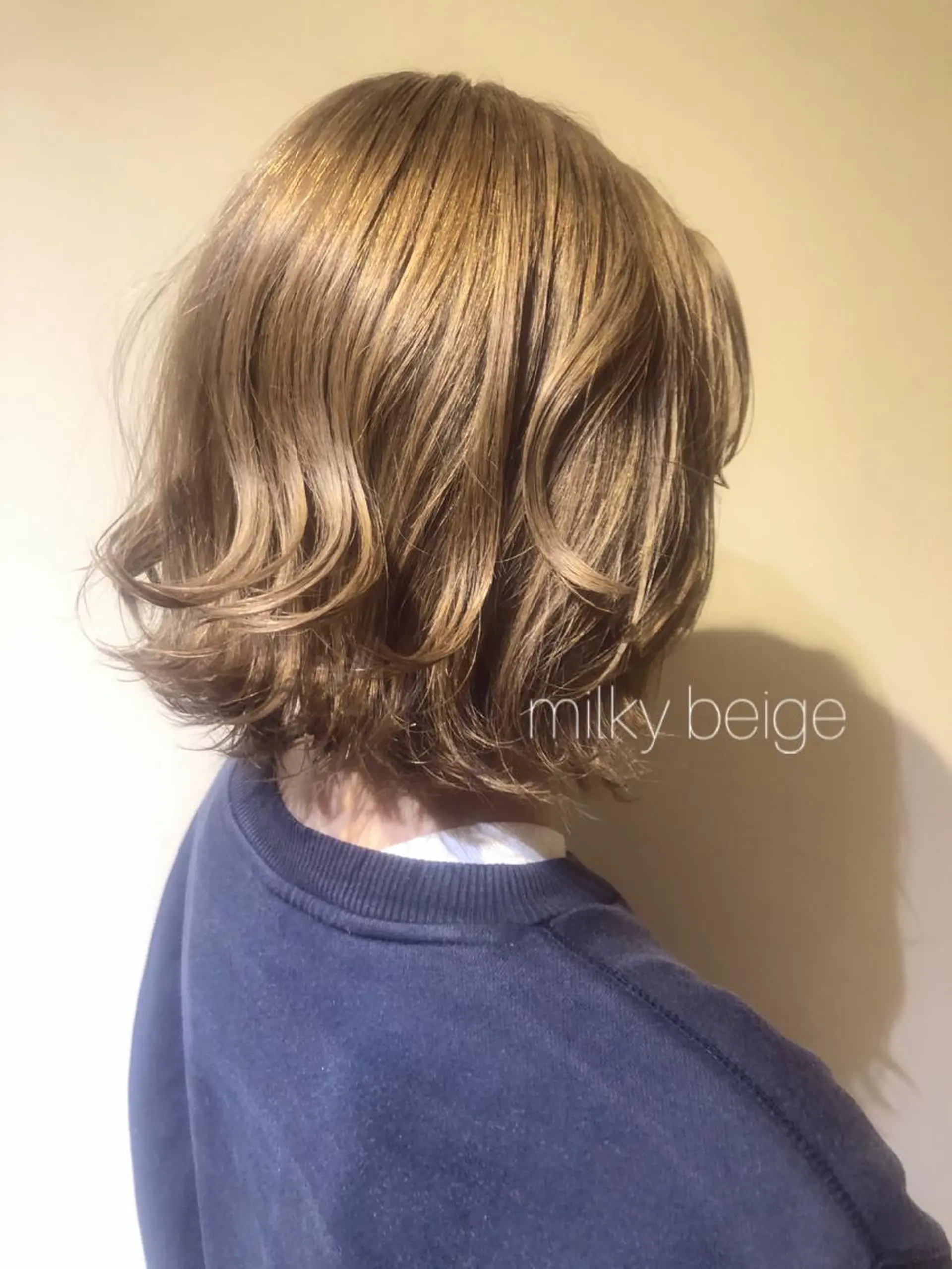 ショート ヘアカラー 🧡ミルクティー/ レイヤー🧡ショウナのヘアスタイル