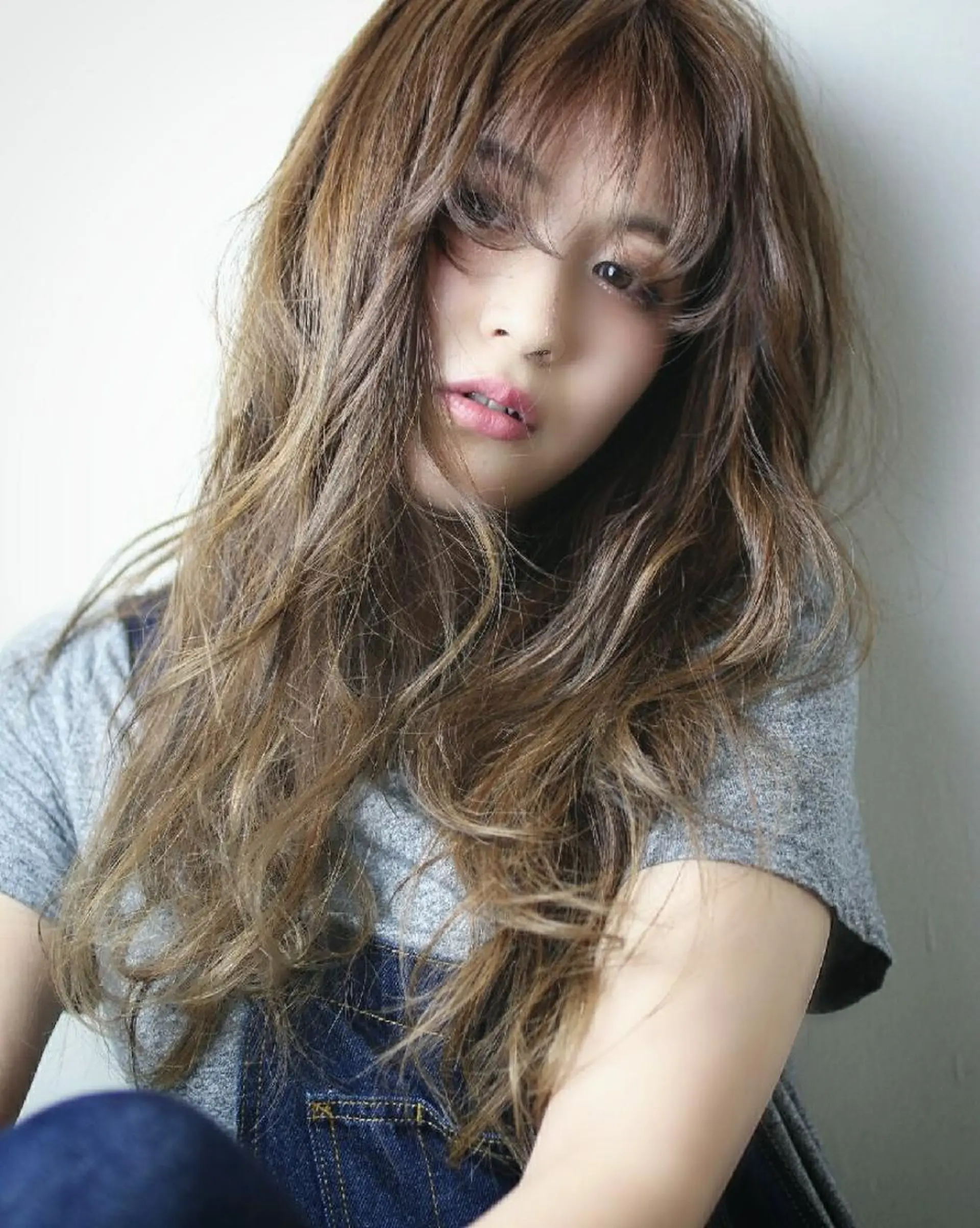 ロング カラー パーマ 岩出 俊のヘアスタイル