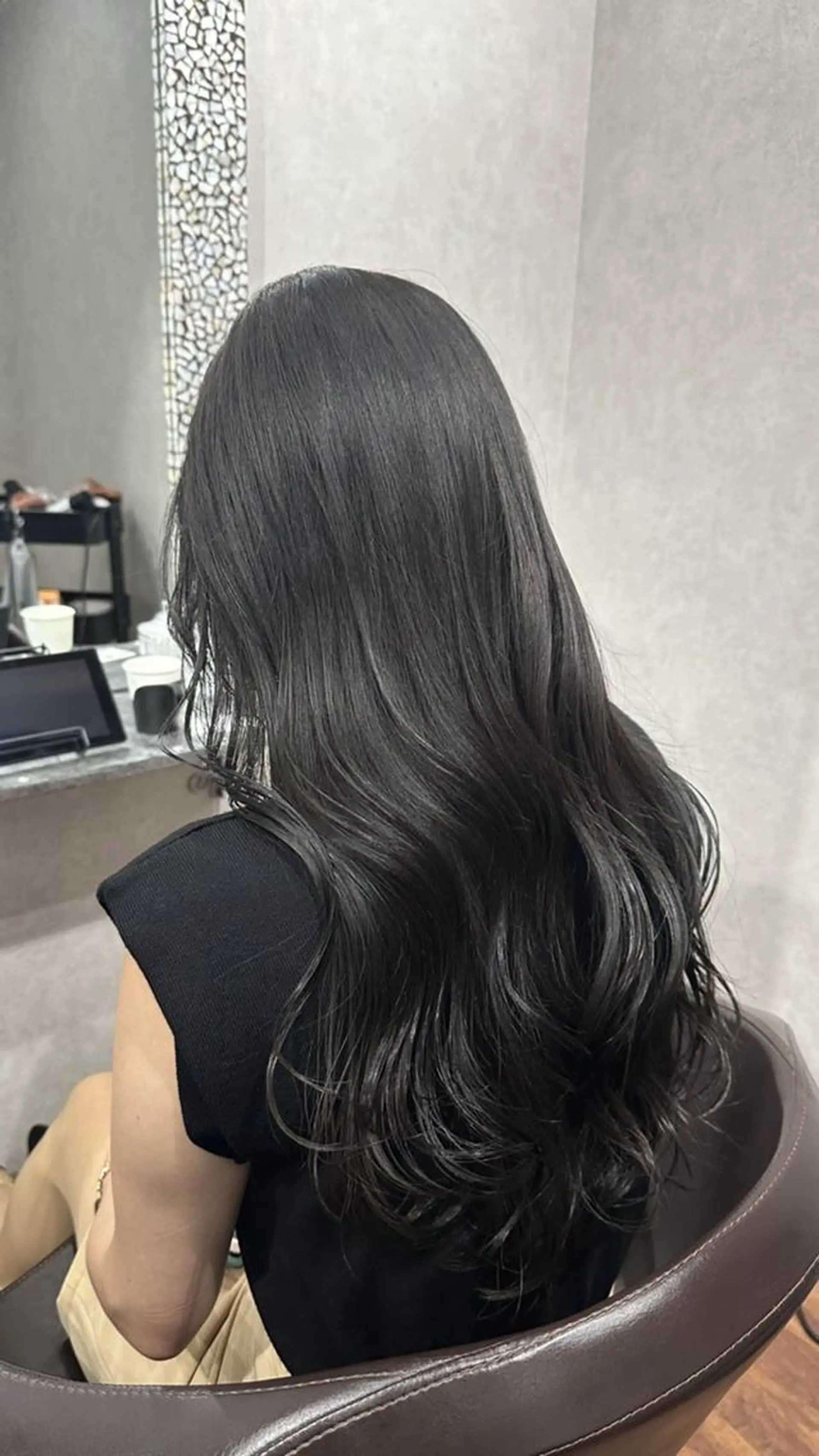 ロング カラー アンダーバーホワイト 堺東店のヘアスタイル