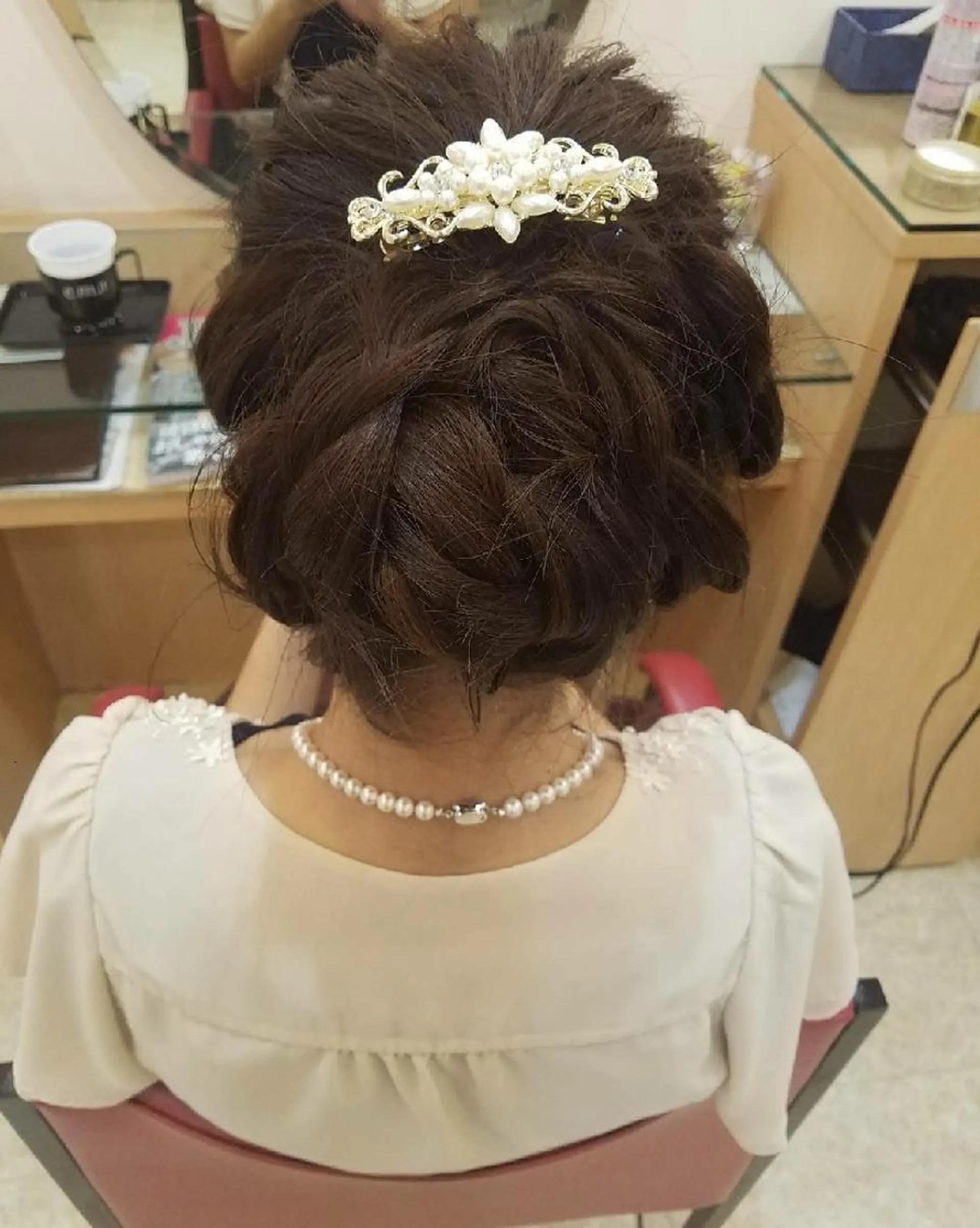 ヘアアレンジ EMANON名古屋所属・美谷添(ミヤゾエ) まどか大人ヘアサロンのヘアスタイル