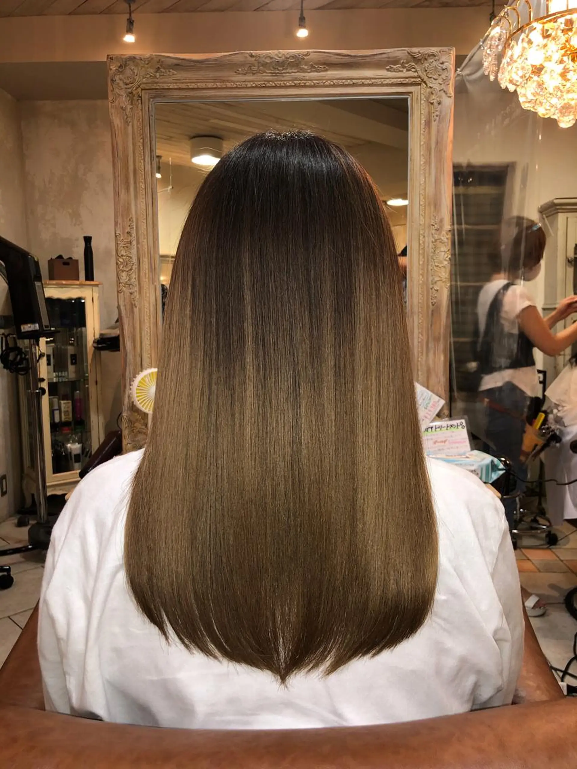 ロング くせ毛 前平 友慈のヘアスタイル