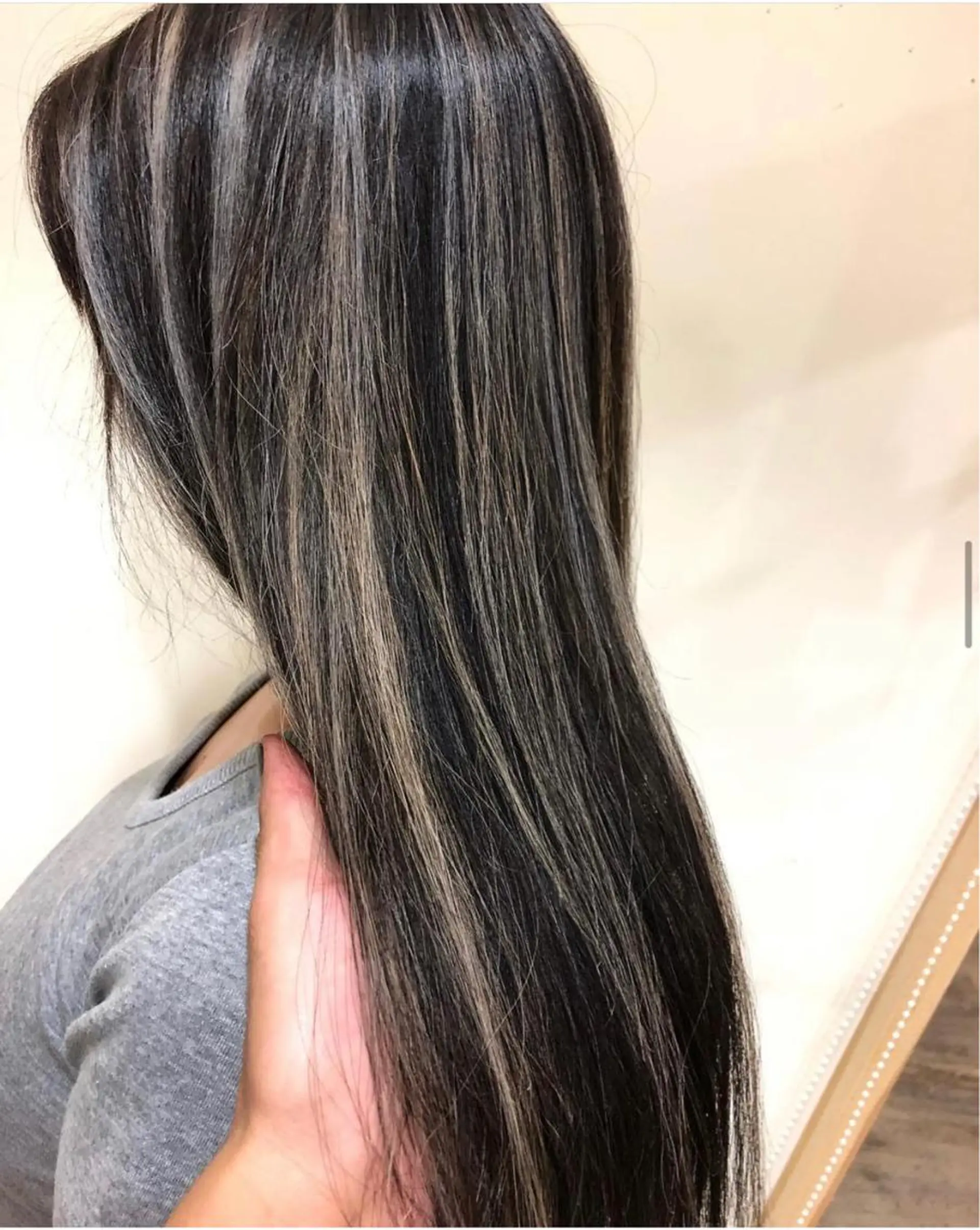 ロング カラー パーマ ヘアアレンジ メンズ キッズ ネイル マツエク・マツパ 酸性ストレート 髪質改善大槻勇樹のヘアスタイル