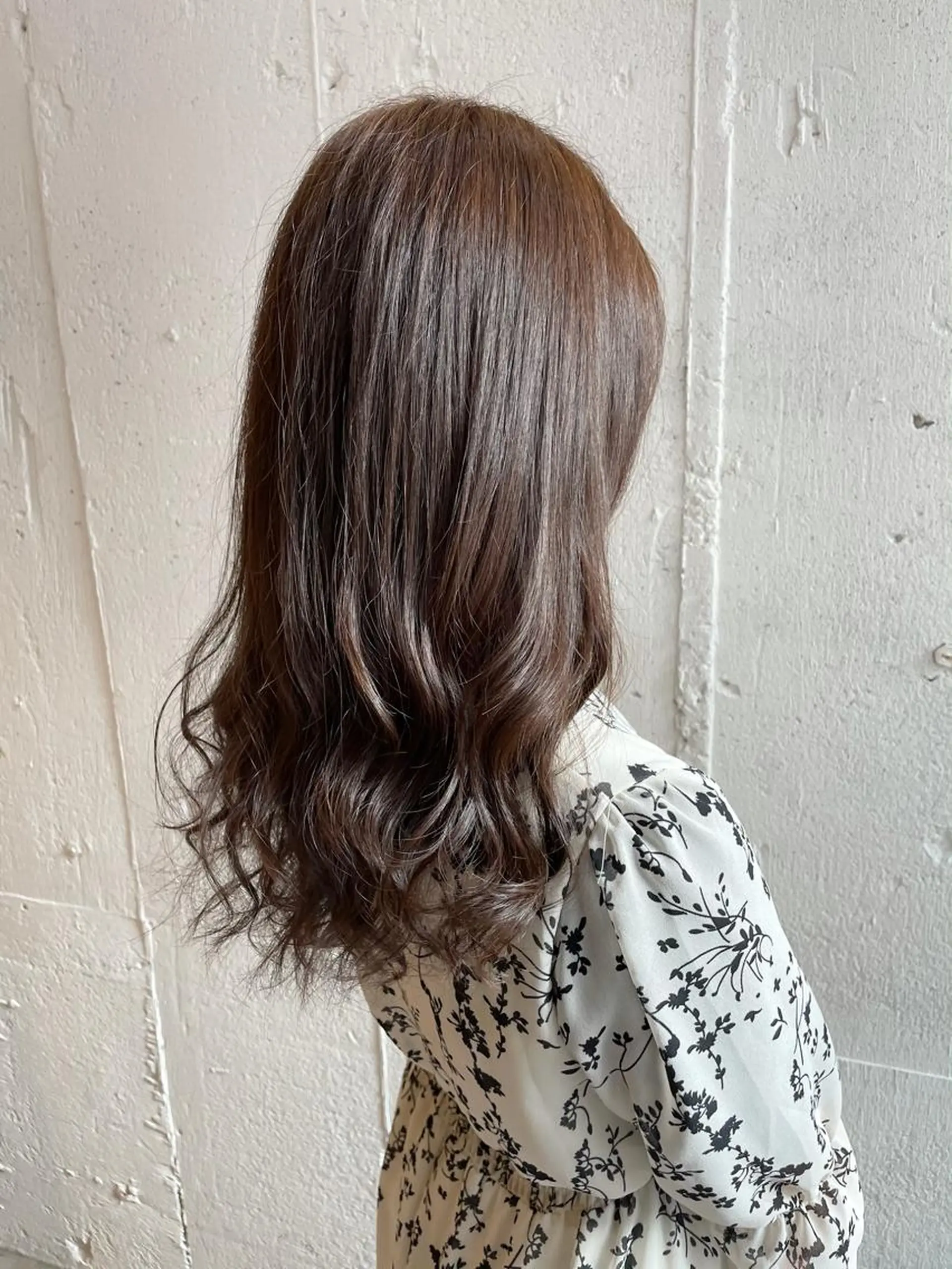 ミディアム カラー カット ヘアカラー トリートメント 小村 敏司のヘアスタイル