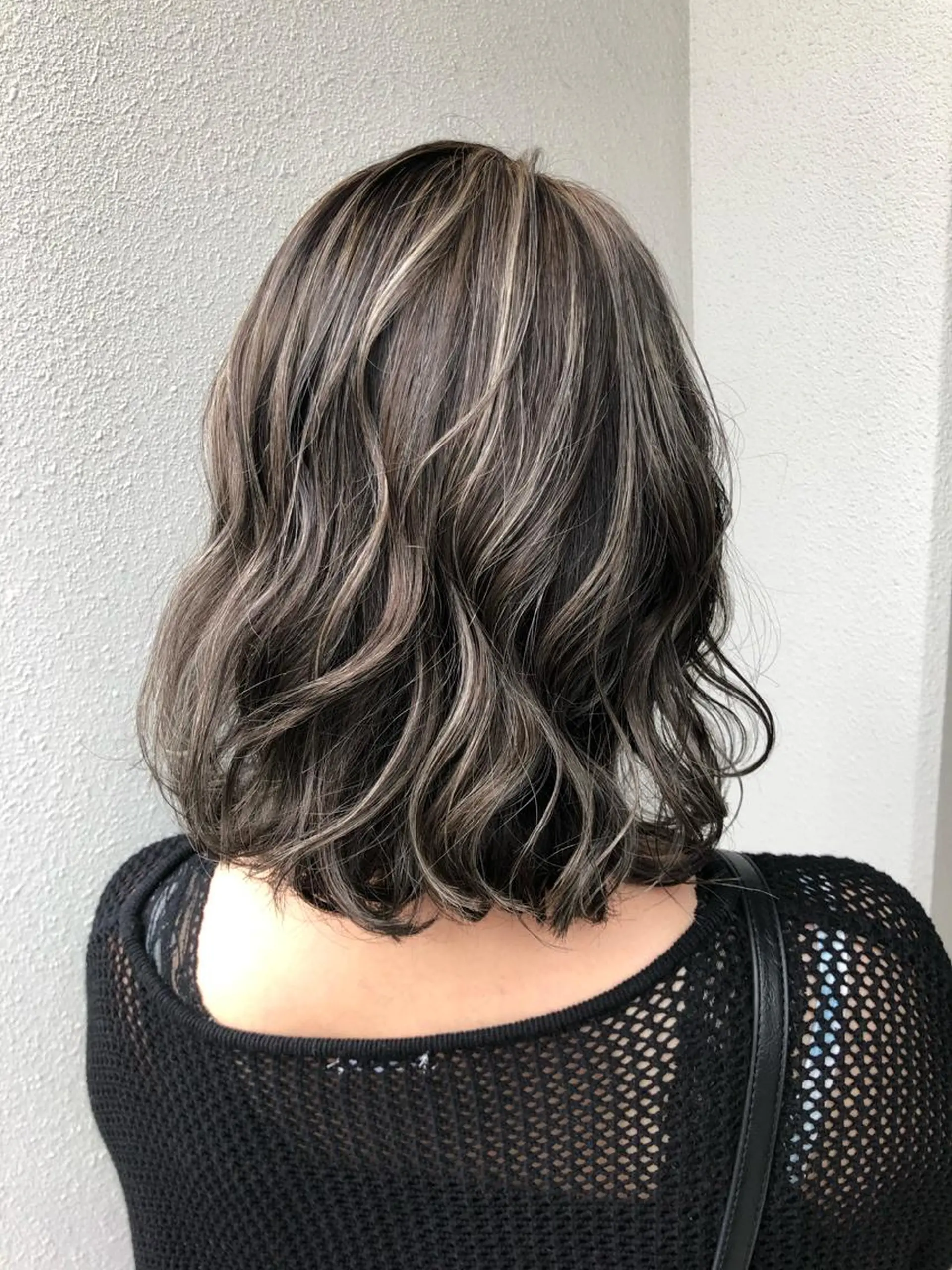 セミロング ハイライト カット ヘアカラー Shangri-la room所属・青山 健のヘアスタイル