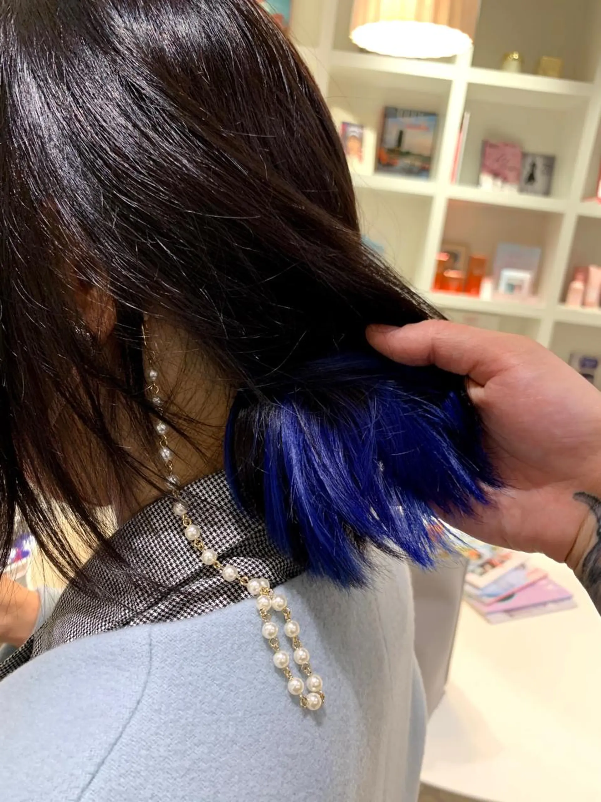 ミディアム カラー ブリーチ ブルーカラー ブルーバイオレット インナーカラー バイオレットカラー ヘアカラー #ケアブリーチ# MASAのヘアスタイル