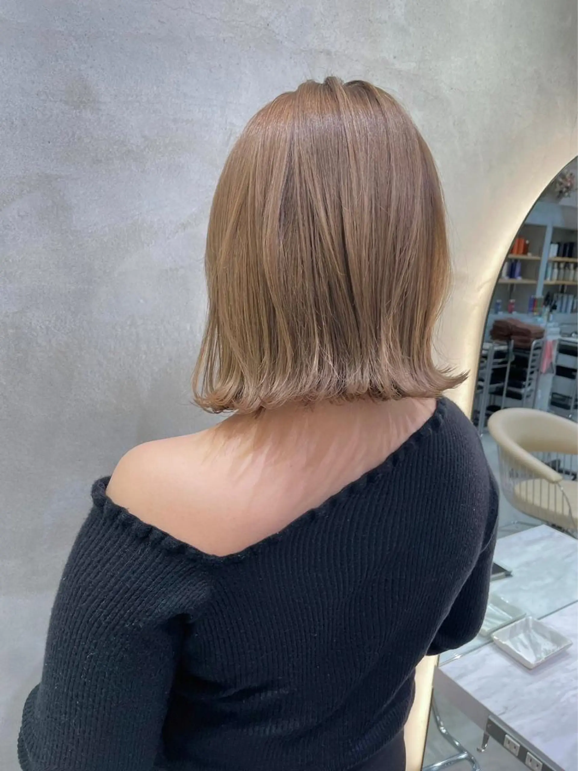 ミディアム カラー ヘアアレンジ ワンレンボブ ショートボブ アッシュ バレイヤージュ ベージュカラー カット ヘアカラー トリートメント 髪質改善【縮毛矯正】 北千住で美髪に導く人のヘアスタイル