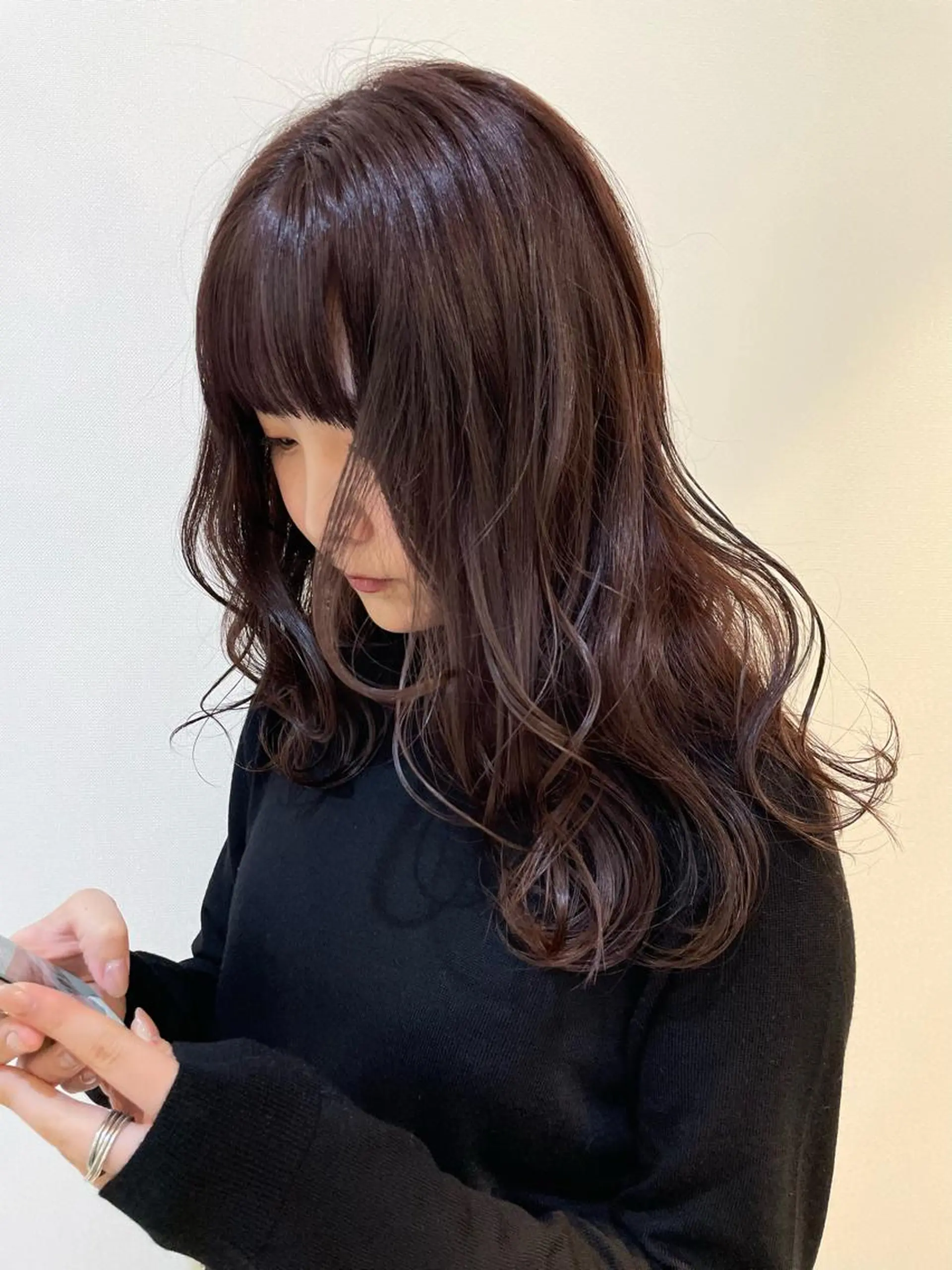 セミロング カット 井上 亜海のヘアスタイル