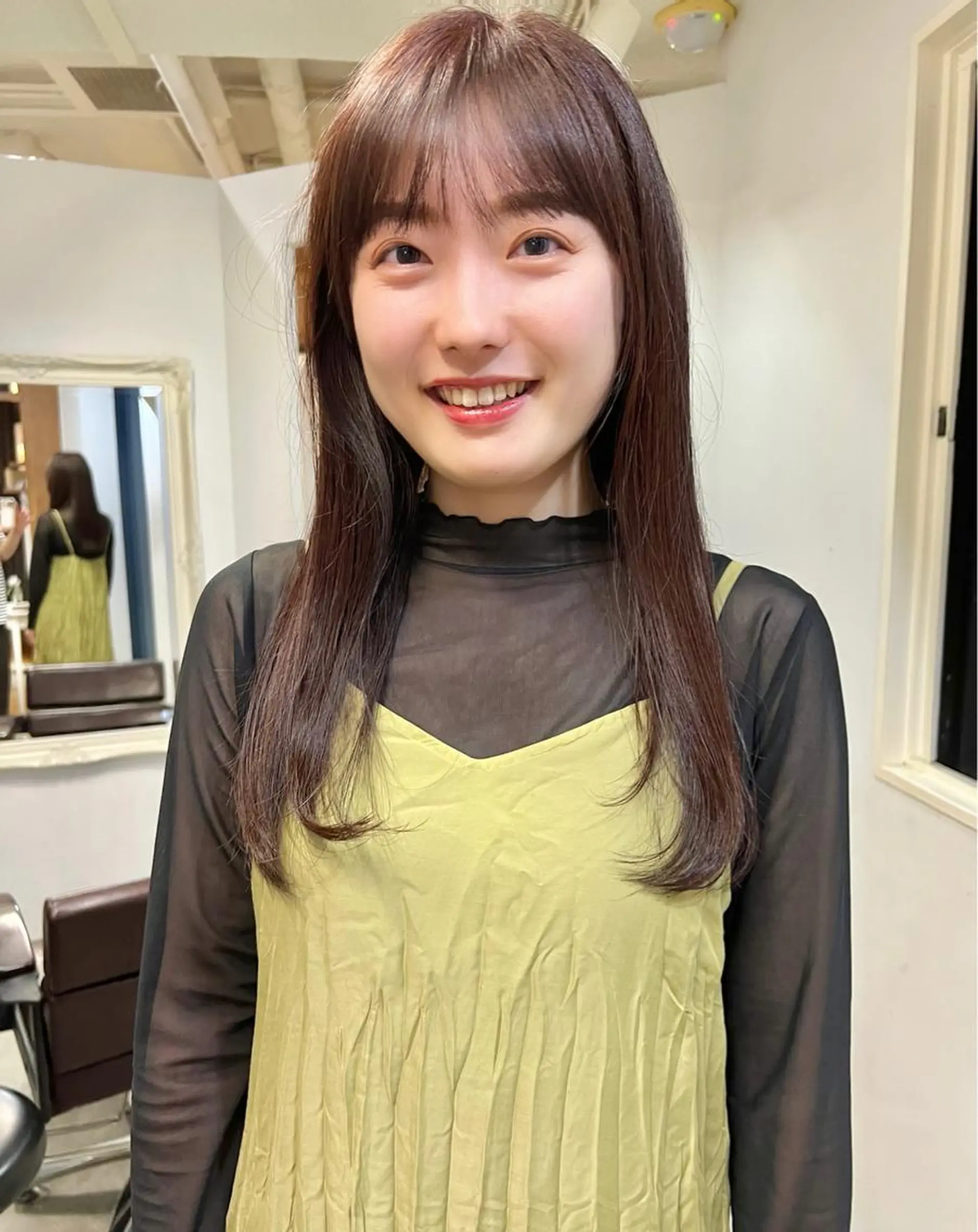 ロング ミルクティーベージュ outaのヘアスタイル