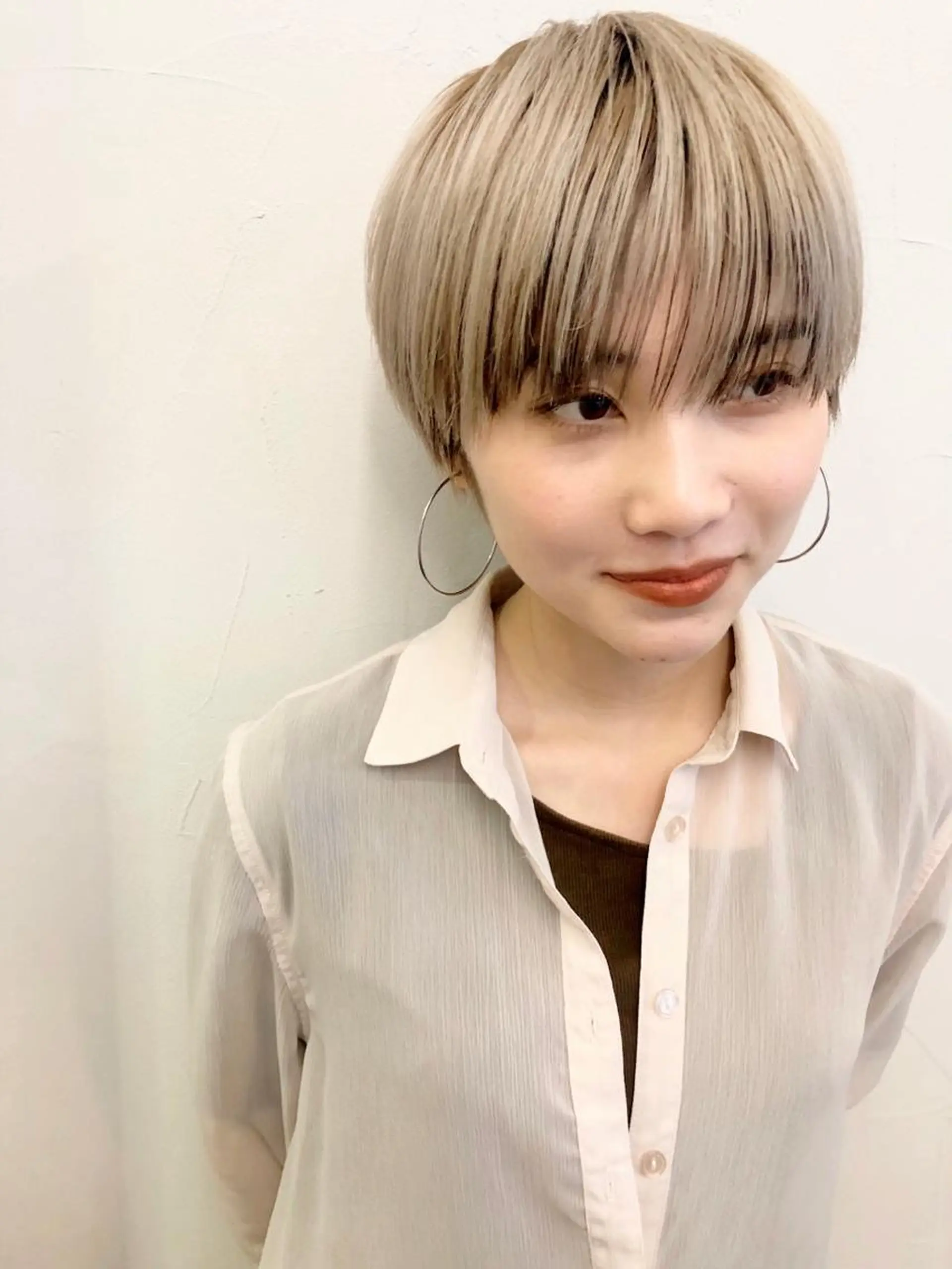 ショート カラー ベージュカラー ダブルカラー ヘアカラー 千葉 郁也のヘアスタイル